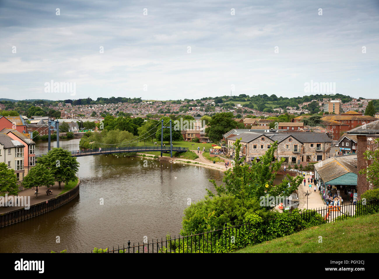 UK, Devon, Exeter, Cricklepit pont à travers la rivière Exe de Colleton Crescent Banque D'Images
