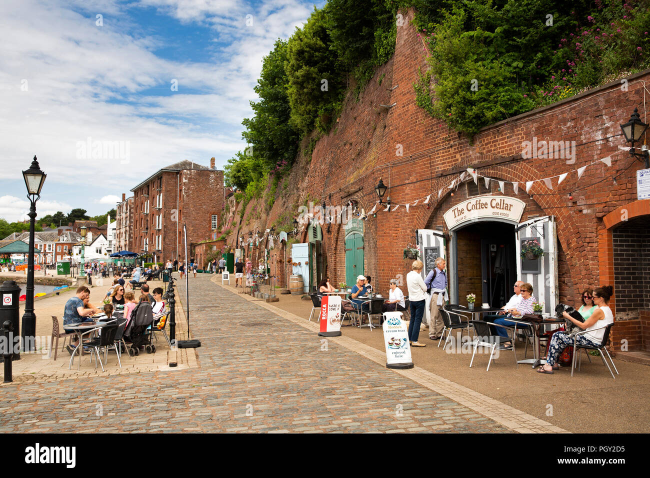 Royaume-uni, Angleterre, Devon, Exeter, entreprises de tourisme Quai Rivière Exe Banque D'Images