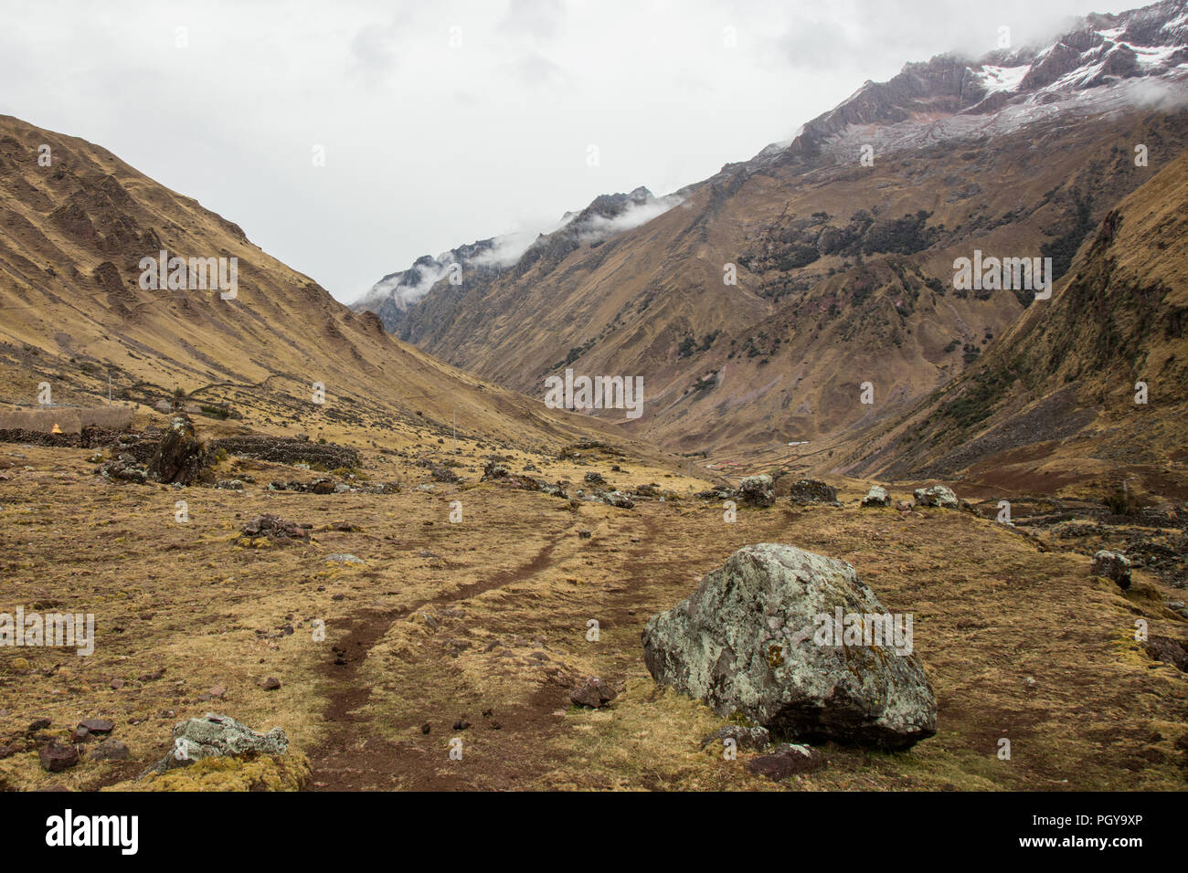 La vallée de Lares paysage près de la Vallée Sacrée et le Machu Picchu. Le Pérou. Banque D'Images