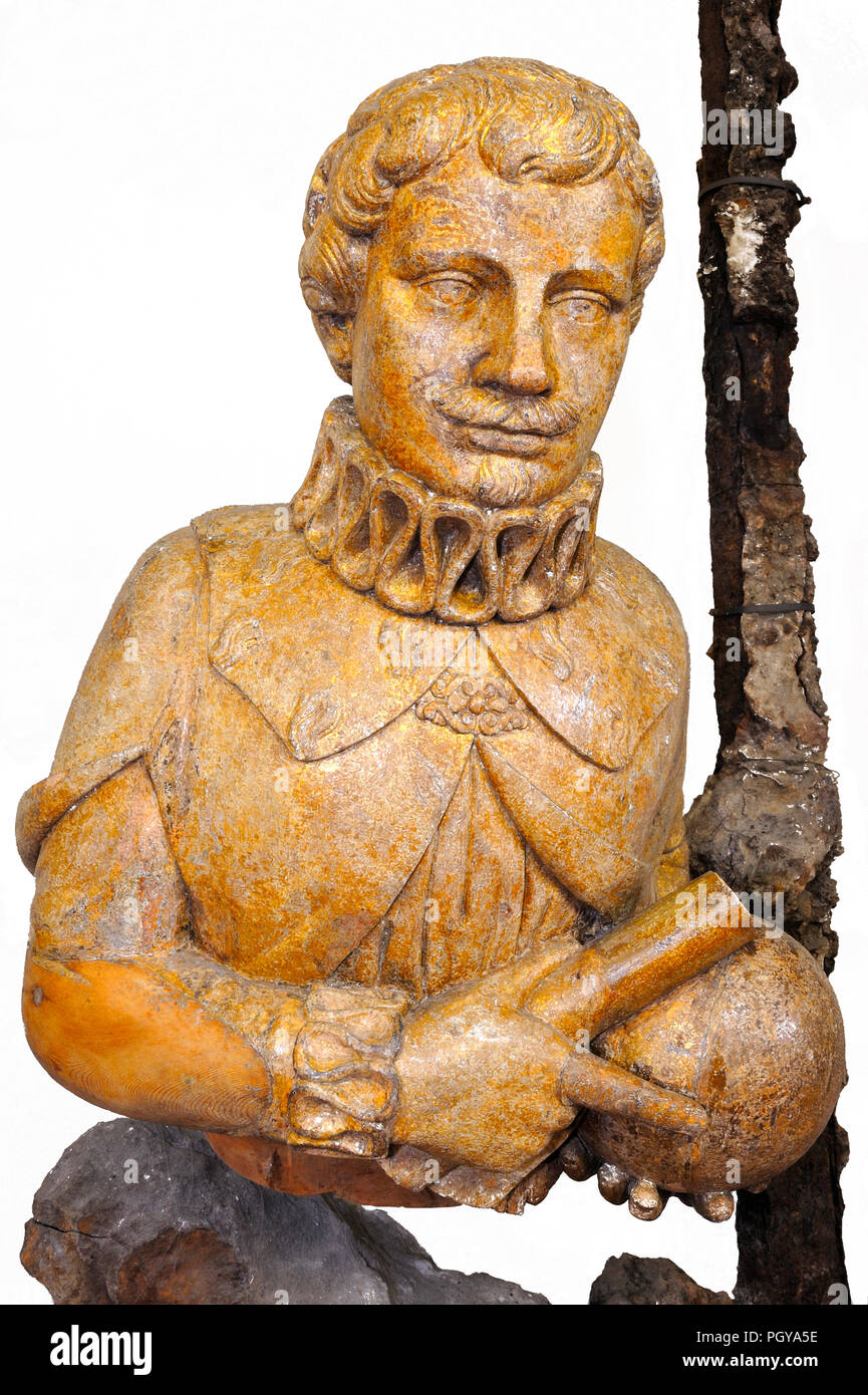 Figure de proue de la frégate roi du Portugal en bois 108 cm de haut représente un buste Louis I port de Portugal (1838 - Cascais 1889) à un jeune âge en provenance de l'appareil construit à New York au nom de la Marine italienne en 1863. Le monde et la possession sont dans les mains du monde Banque D'Images