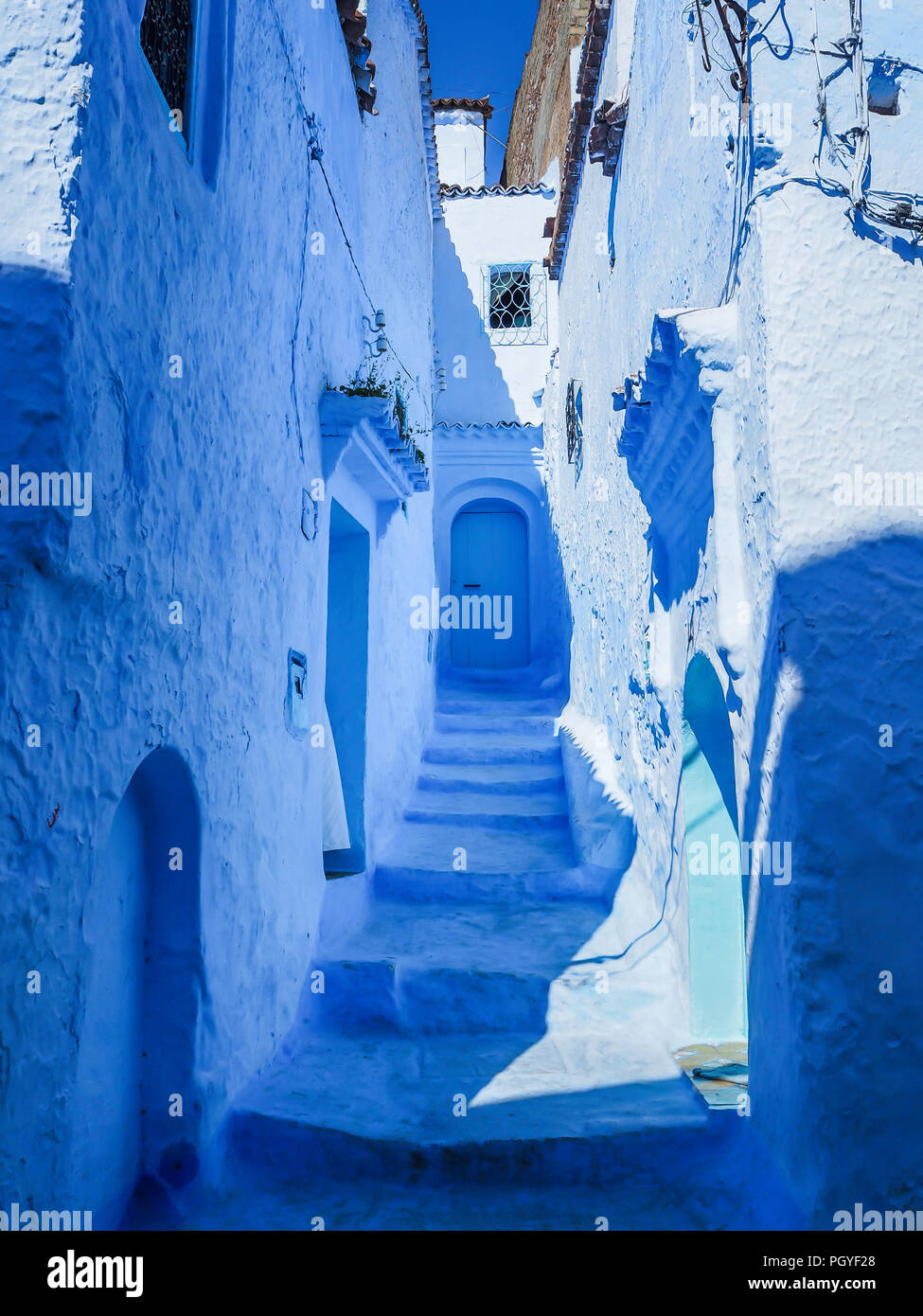 Les bâtiments en bleu à Chefchaouen au Maroc Banque D'Images