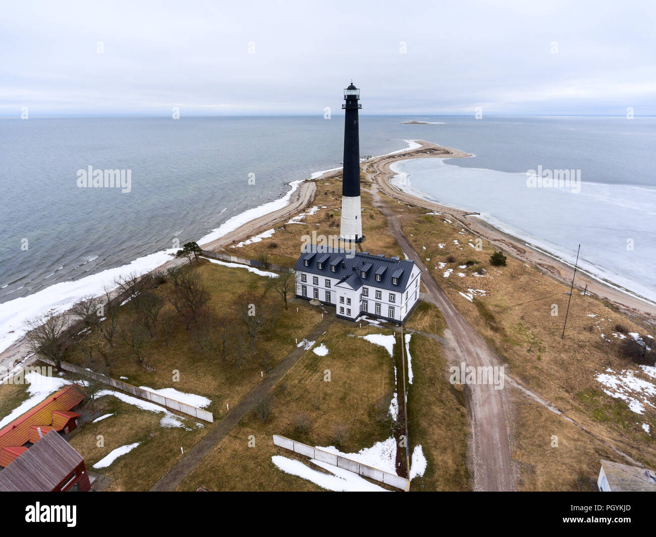 Phare sur Sorve péninsule en Torgu, paroisse de Saaremaa island, l'Estonie, Europe Banque D'Images