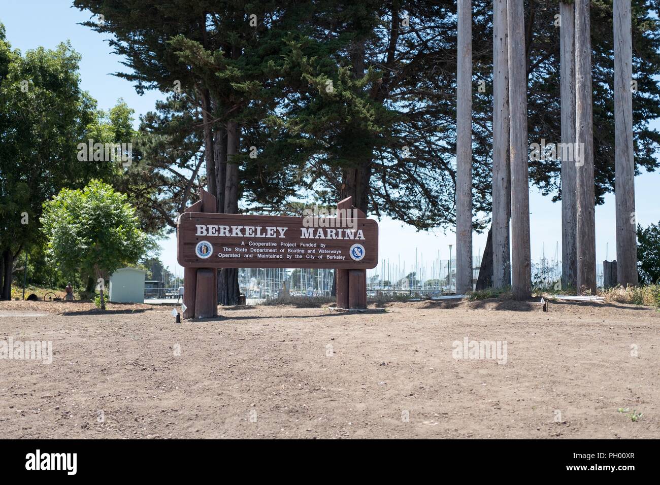 Signe pour le Berkeley Marina sur une journée ensoleillée dans le quartier de front de Berkeley, Californie, le 5 juin 2018. () Banque D'Images