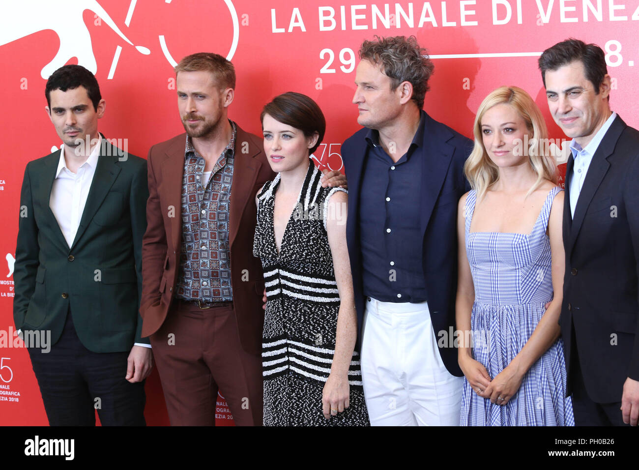 Venise, Italie, Lido di Venezia, 29 août 2018 : 75e Festival International du Film de Venise, le photocall du film 'Premier homme' réalisateur Damien Chazelle. Dans l'image le casting de film : Ryan Gosling, Olivia Hamilton, Jason Clarke, Claire Foy et directeur Damien Chazelle. Photo © Ottavia Da Re/Sintesi/Alamy Live News Banque D'Images