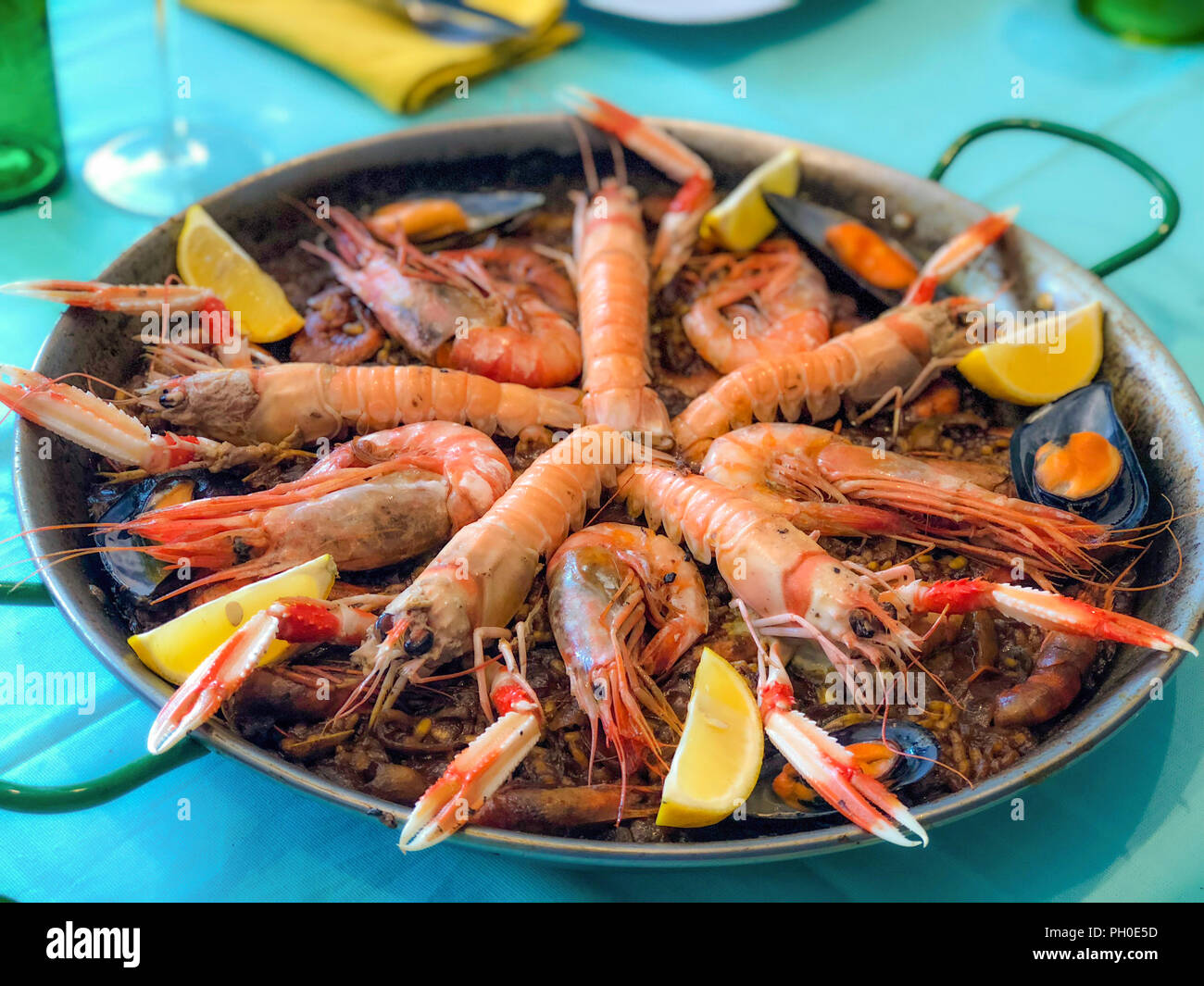 La paella aux fruits de mer, un plat traditionnel espagnol, Alicante, Espagne, Europe Banque D'Images