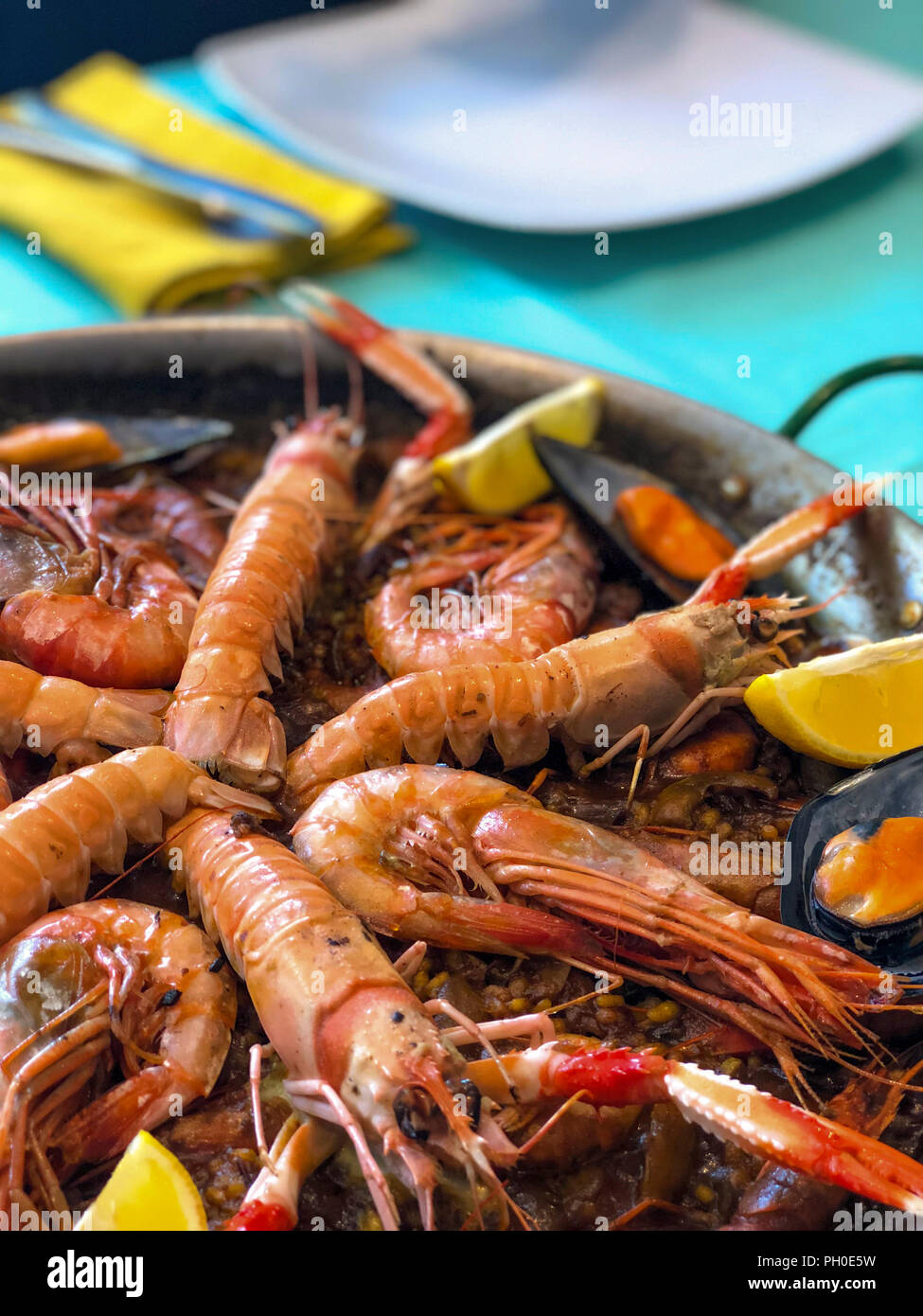 La paella aux fruits de mer, un plat traditionnel espagnol, Alicante, Espagne, Europe Banque D'Images