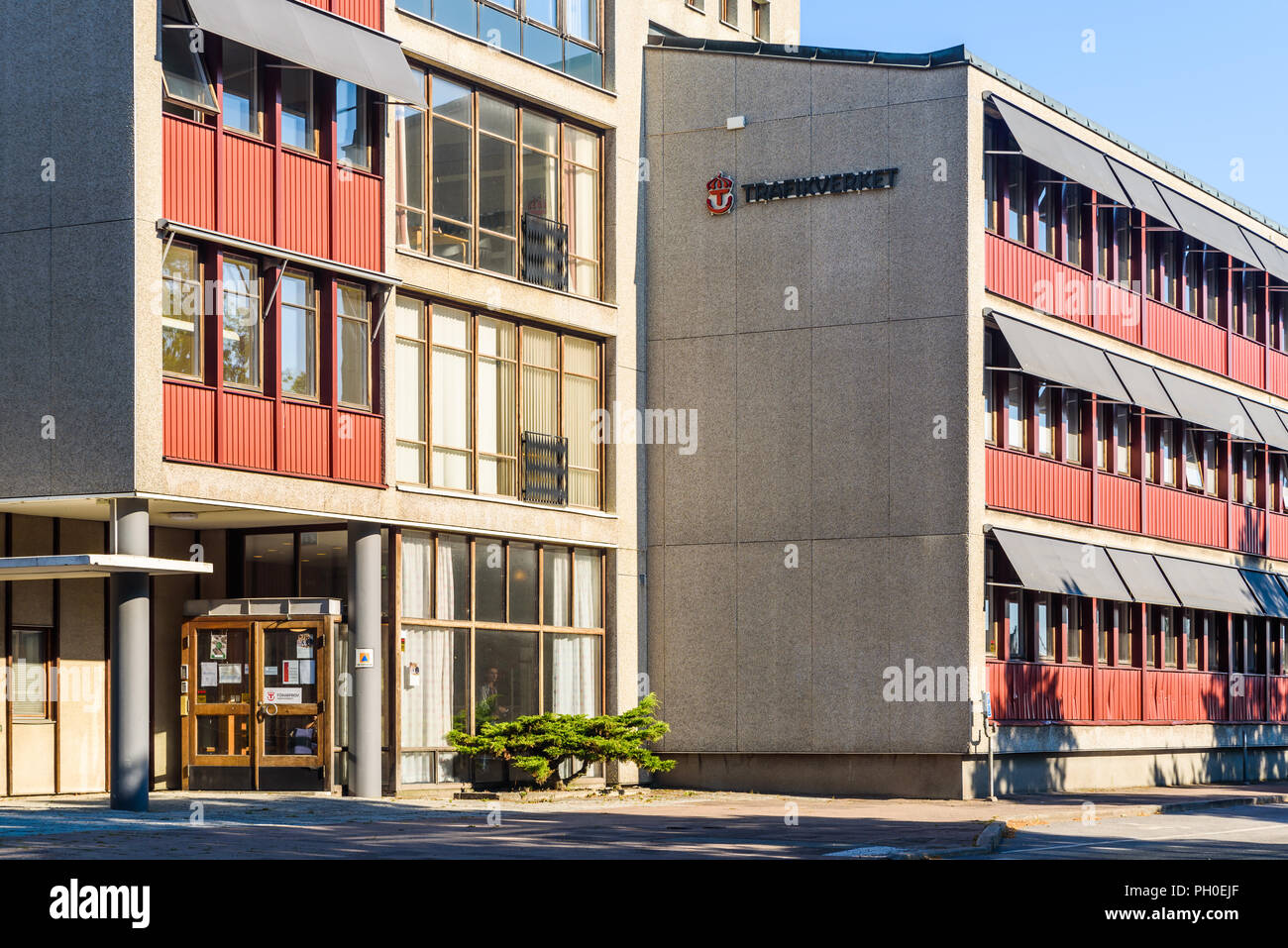 Mariestad, Suède - le 4 juillet 2018 : l'Administration suédoise des transports (Trafikverket en suédois) bâtiment de la ville sur un beau matin d'été. Banque D'Images