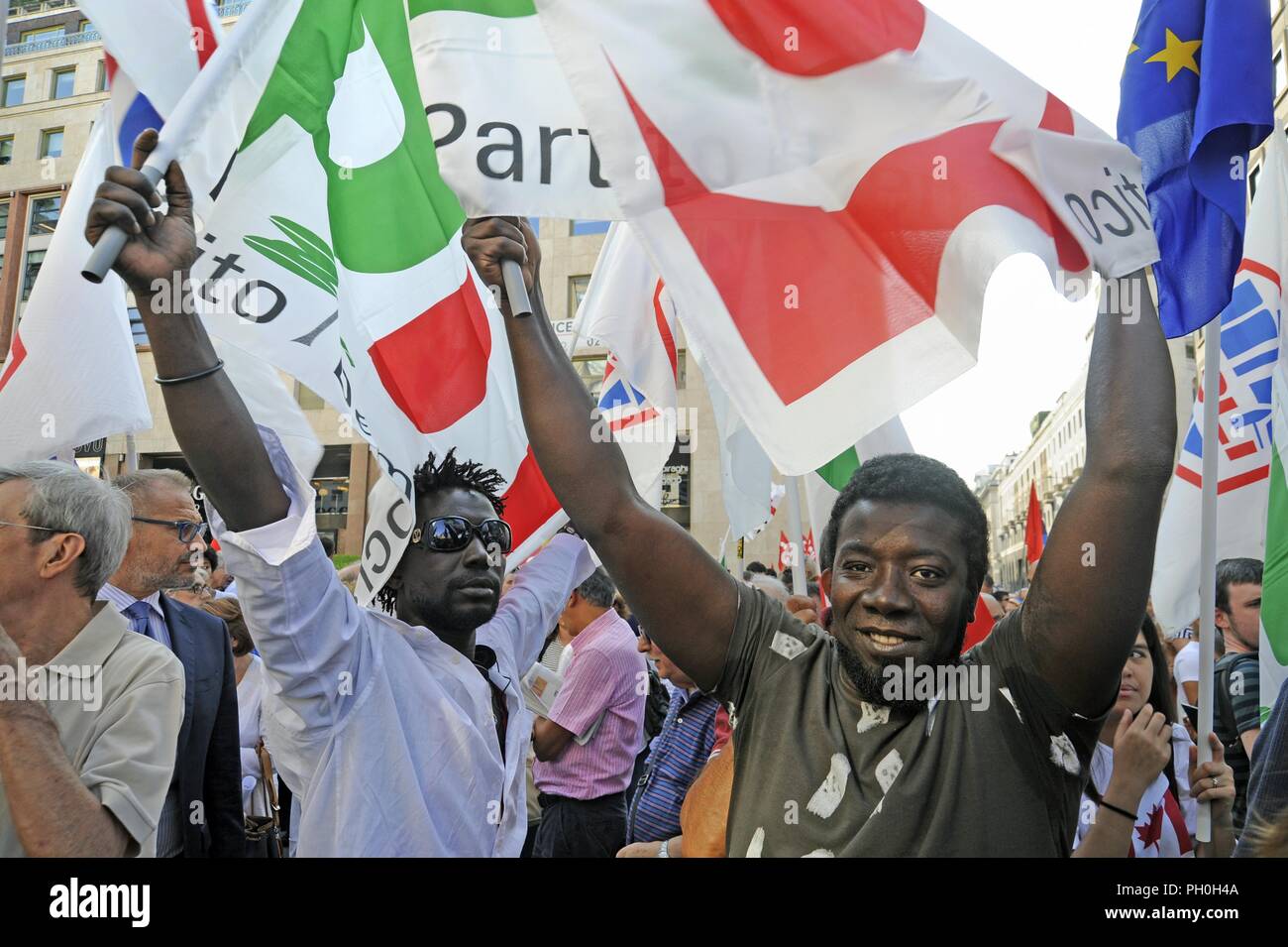 Milan (Italie), 28 août 2018, l'anti-fasciste et anti-raciste appelé démonstration par de nombreux partis de gauche et les partis démocratiques et les organisations à l'occasion de la réunion de la préfecture de Matteo Salvini, ministre de l'intérieur et leader du parti de droite Lega, avec le premier ministre hongrois Viktor Orban. Banque D'Images