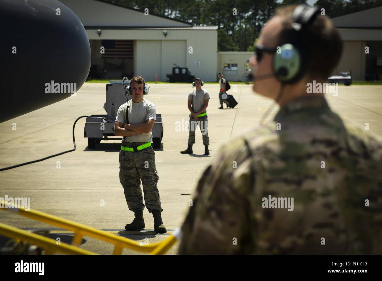 L'équipage avec le 4e Escadron d'opérations spéciales mener une mission d'entraînement de routine dans un gunship AC-130U Spooky à Hurlburt Field, en Floride, le 19 juin 2018. L'AC-130U'gunship principales missions sont l'appui aérien rapproché, d'interdiction aérienne et de reconnaissance armés. Avec le 4e équipage SOS a effectué une mission d'entraînement pour s'assurer d'être prête en tout temps, en tout lieu. Banque D'Images