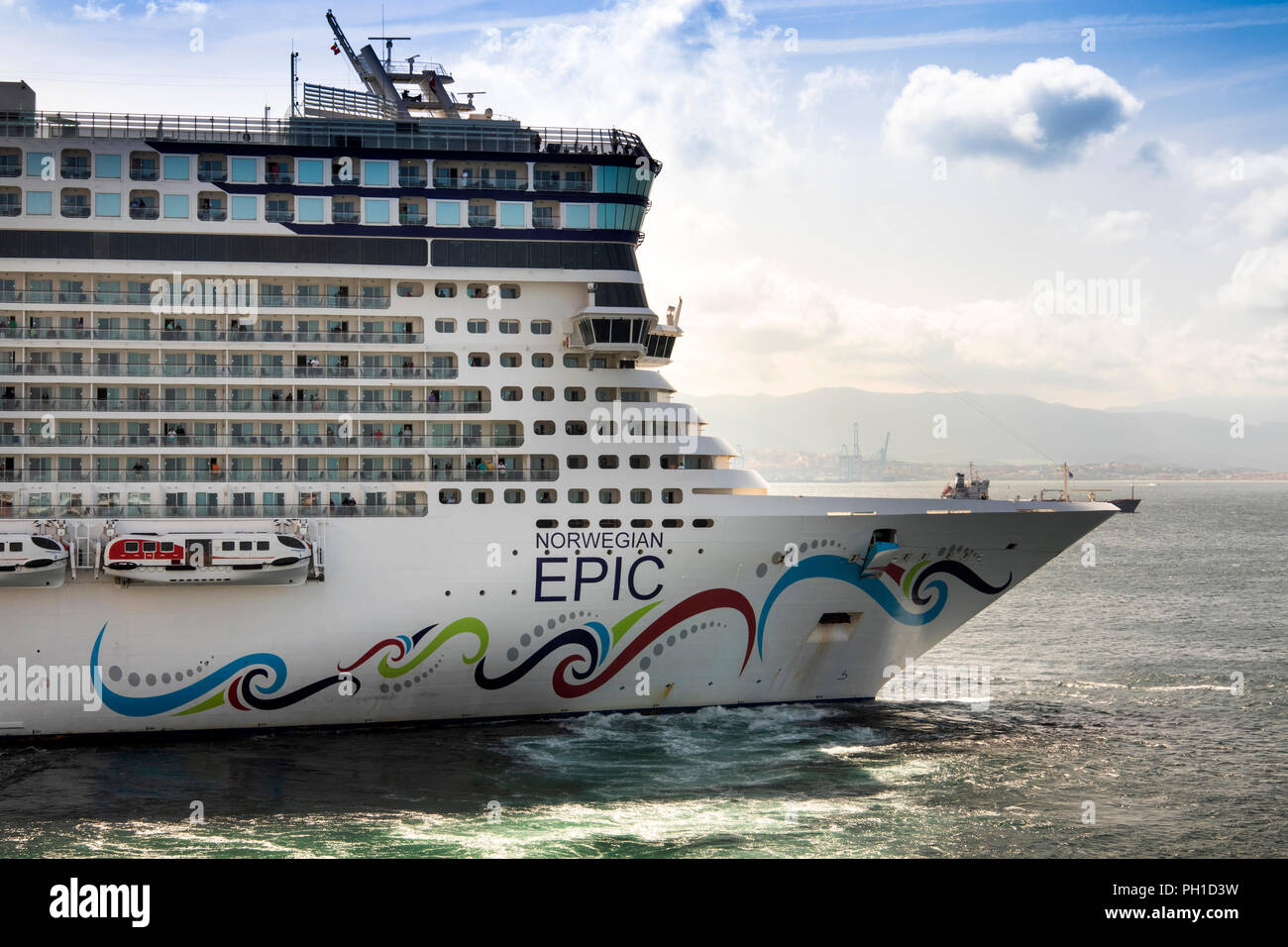 Paquebot De Croisière Transatlantique Banque d'image et photos - Alamy Paquebot De Croisière Transatlantique Banque d'image et photos - Alamy