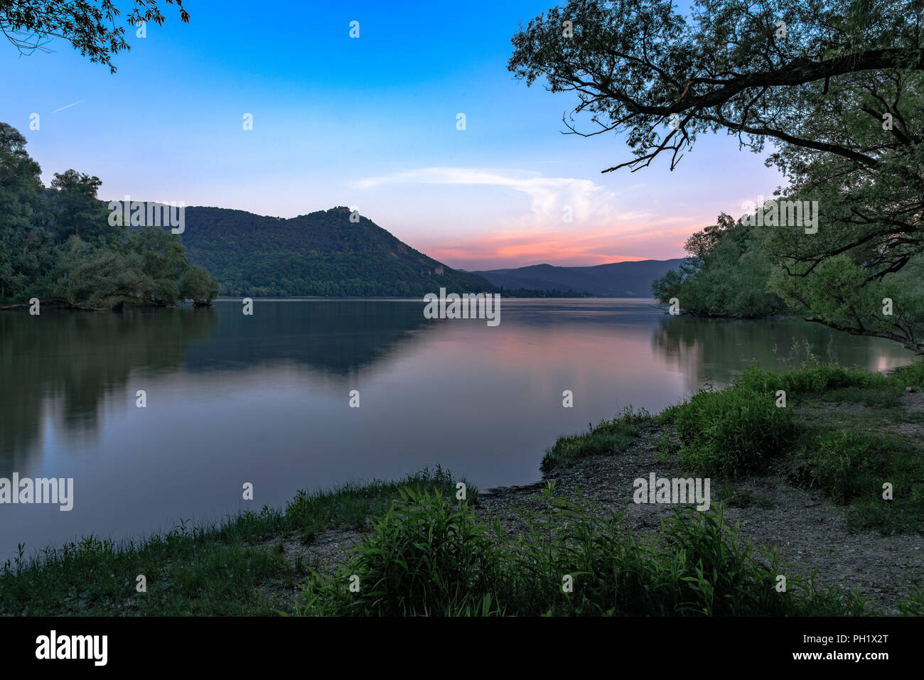 Le Danube à twilight à Visegrad en Hongrie Banque D'Images