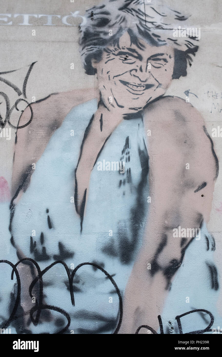 Graffiti de Theresa mai dans une pose de Marilyn Monroe Banque D'Images