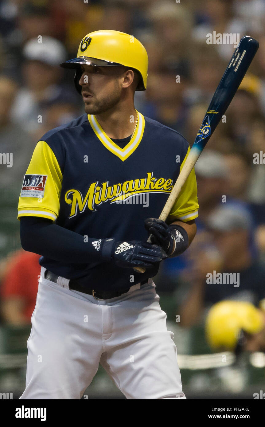 24 août 2018 : Milwaukee Brewers de troisième but Travis Shaw # 21 étapes à la plaque lors de la partie de baseball de ligue majeure entre les Milwaukee Brewers et les Pirates de Pittsburgh au Miller Park de Milwaukee, WI. John Fisher/CSM Banque D'Images