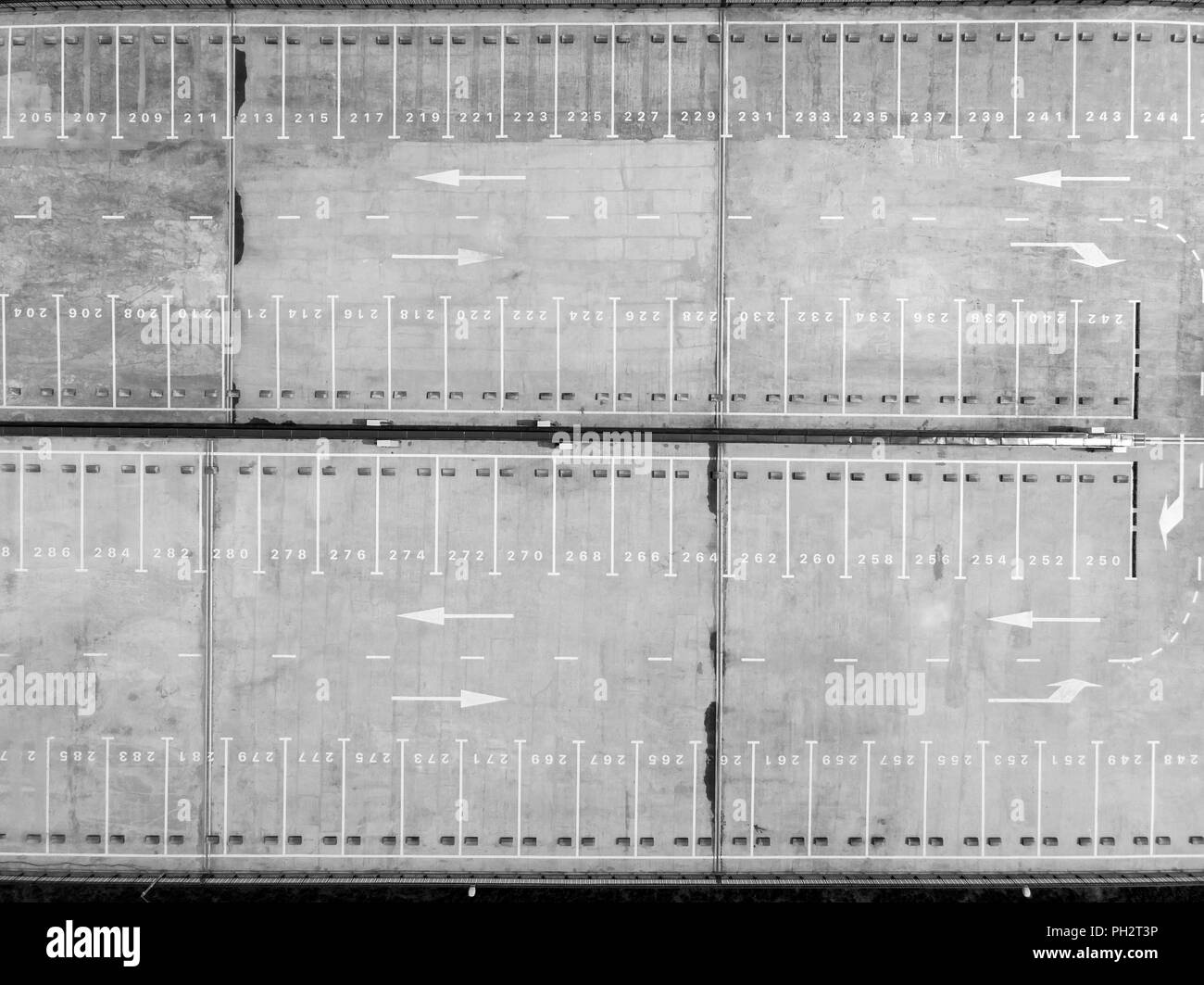 Grande nouvelle numérotés parking. Vue aérienne Banque D'Images