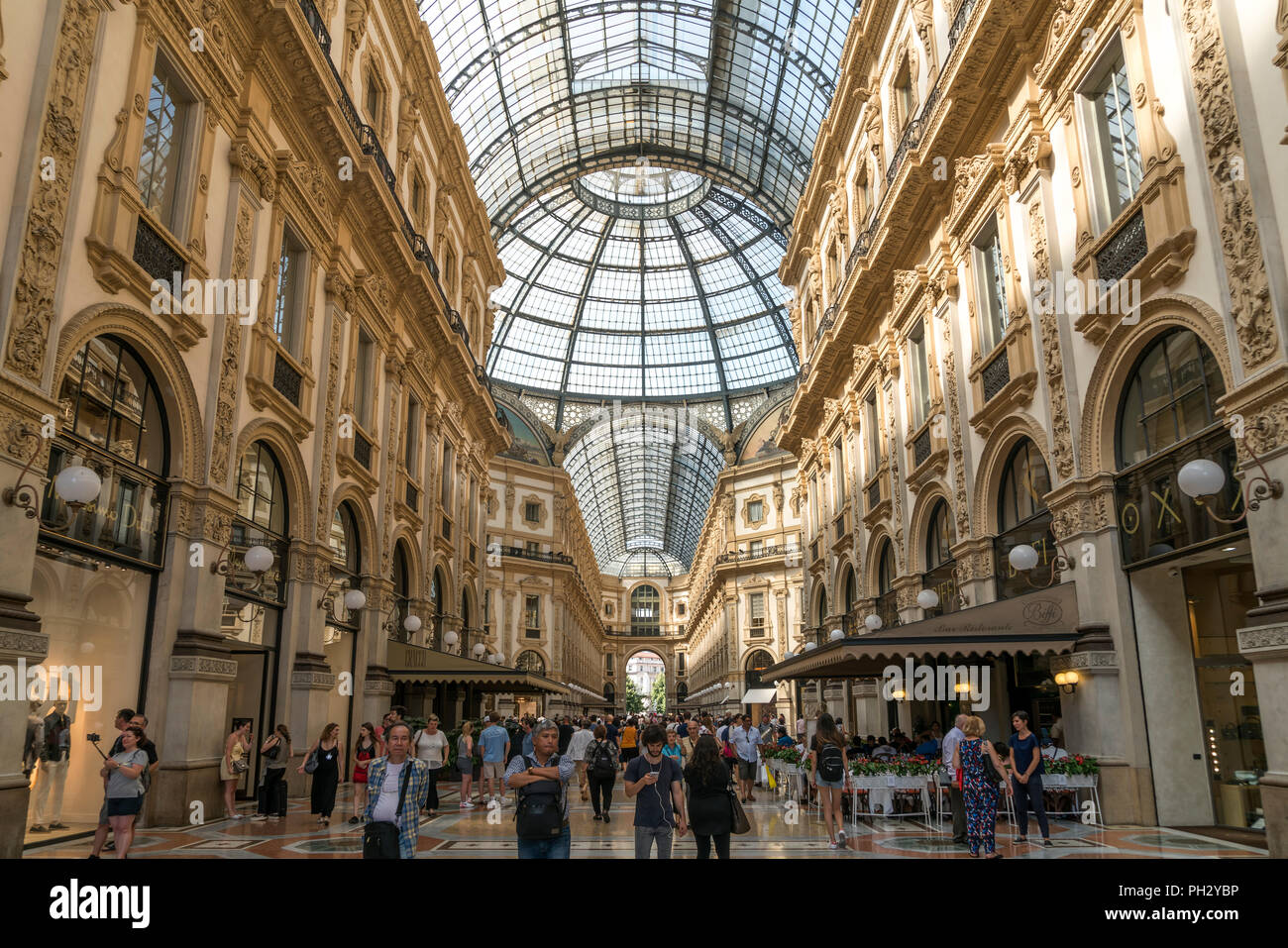 Einkaufsgalerie Galerie Vittorio Emanuele II, Milan, Lombardie, Italie | shopping mall Galleria Vittorio Emanuele II, Milan, Lombardie, Italie Banque D'Images