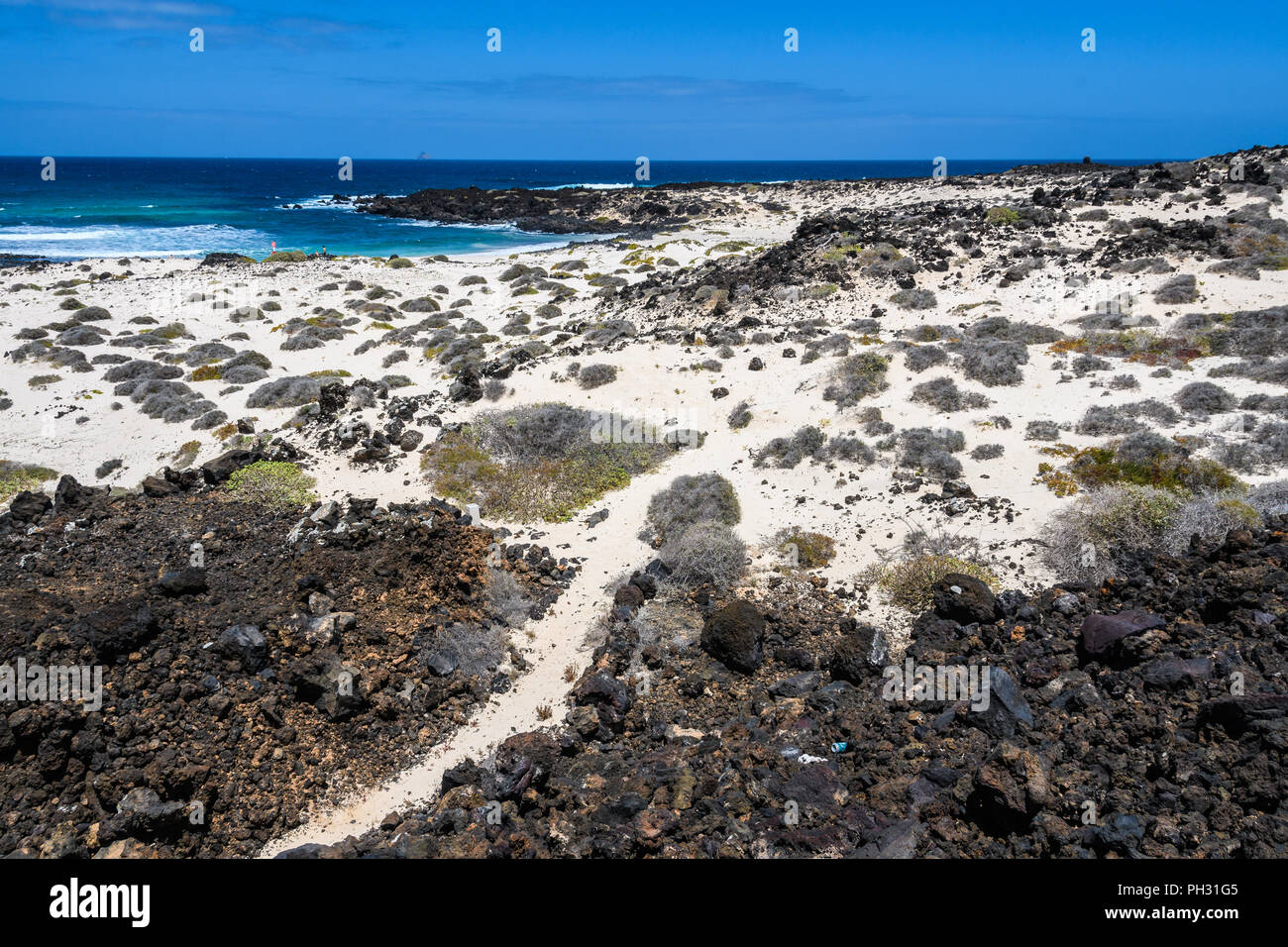 Plage de sable blanc dans Caleton Blanco à Lanzarote, îles Canaries, Espagne Banque D'Images