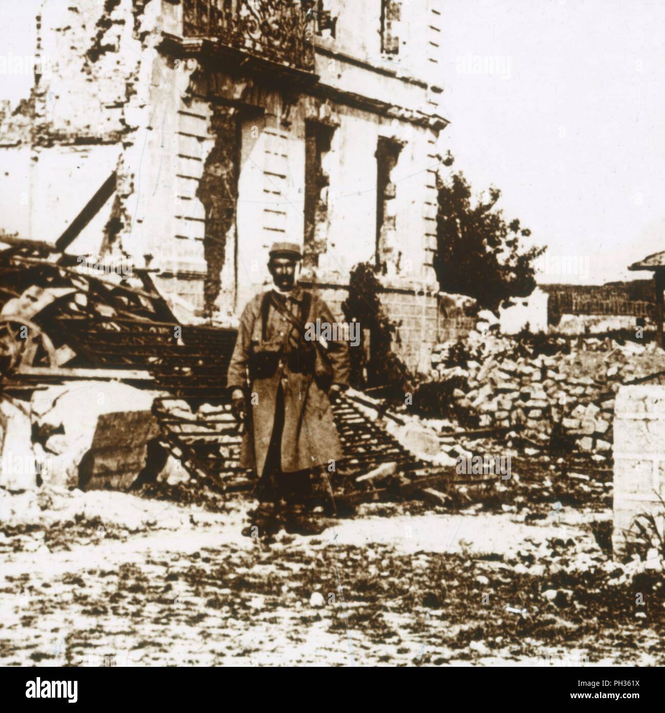Mairie à Ablain-Saint-Nazaire, France du Nord, c1914-c1918. Artiste : Inconnu. Banque D'Images