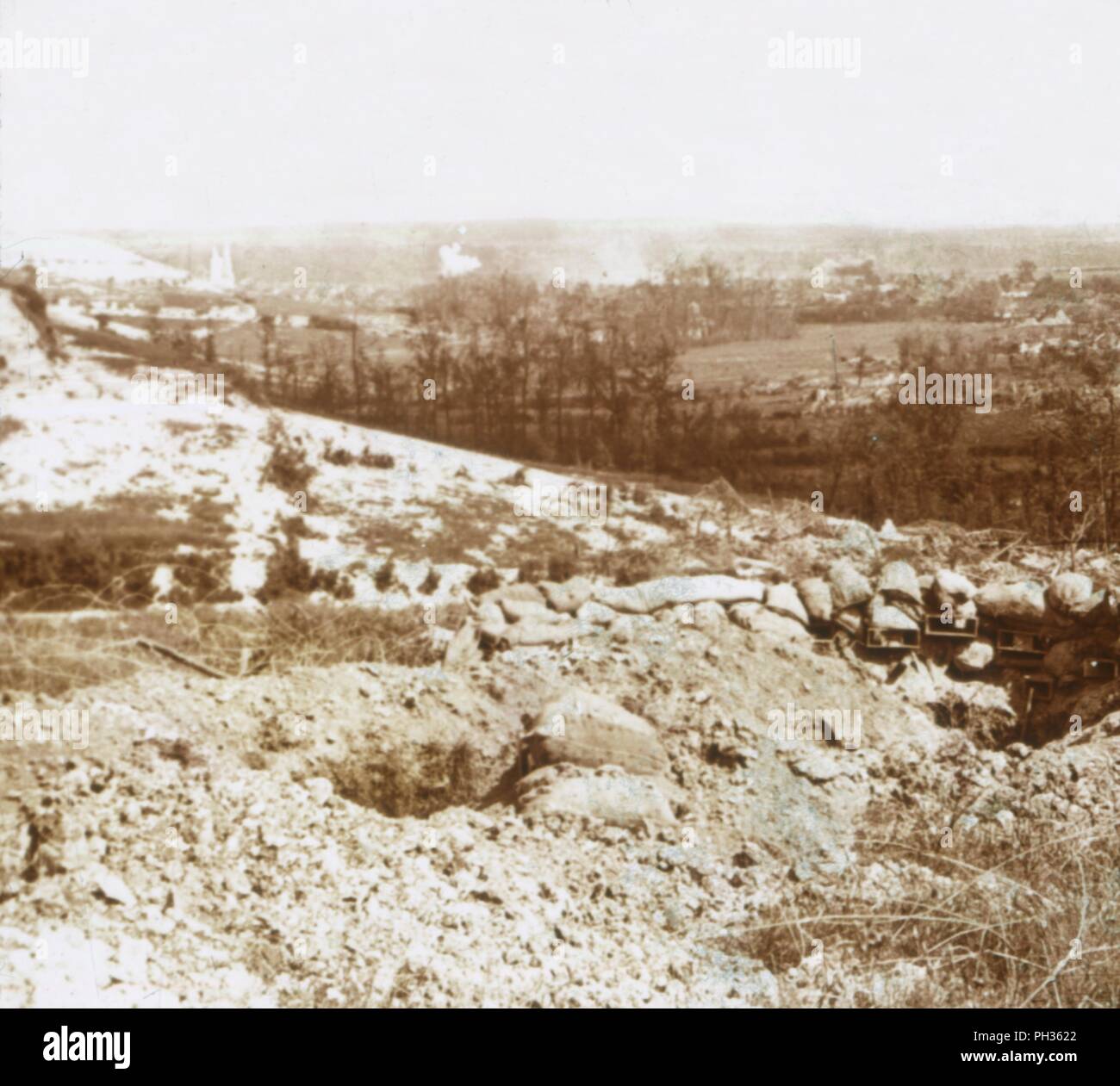 Bombardement, Ablain-Saint-Nazaire, France du Nord, c1914-c1918. Artiste : Inconnu. Banque D'Images