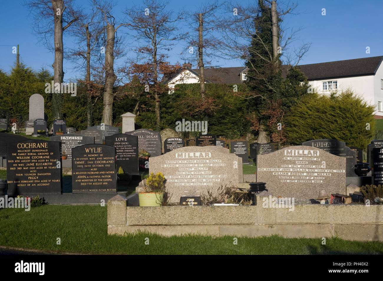 Cimetière en bordure de l'église presbytérienne Granshaw Banque D'Images