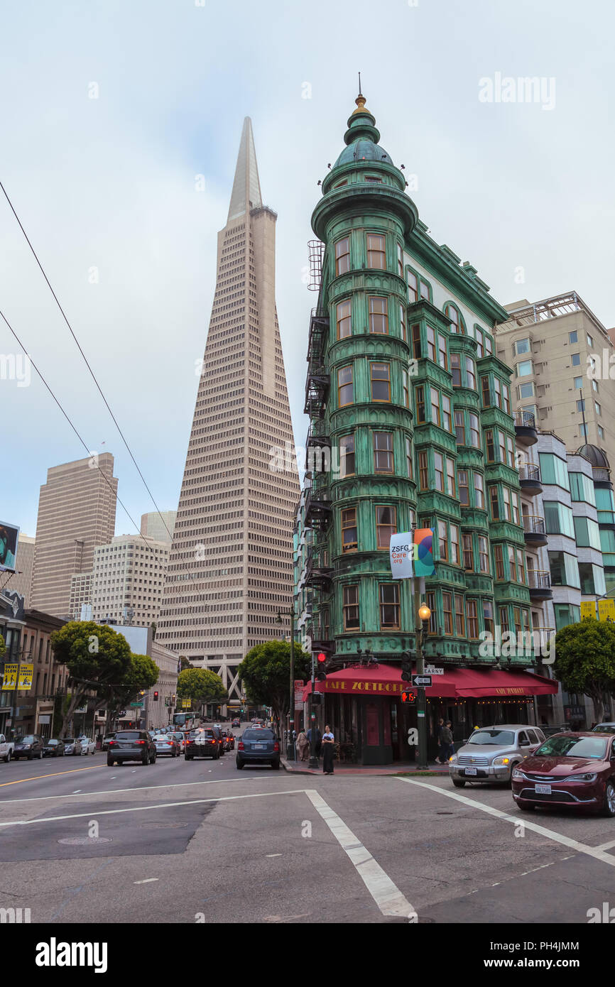 L'emblématique TranAmerica pouvez Coppola à San Francisco, California, United States Banque D'Images