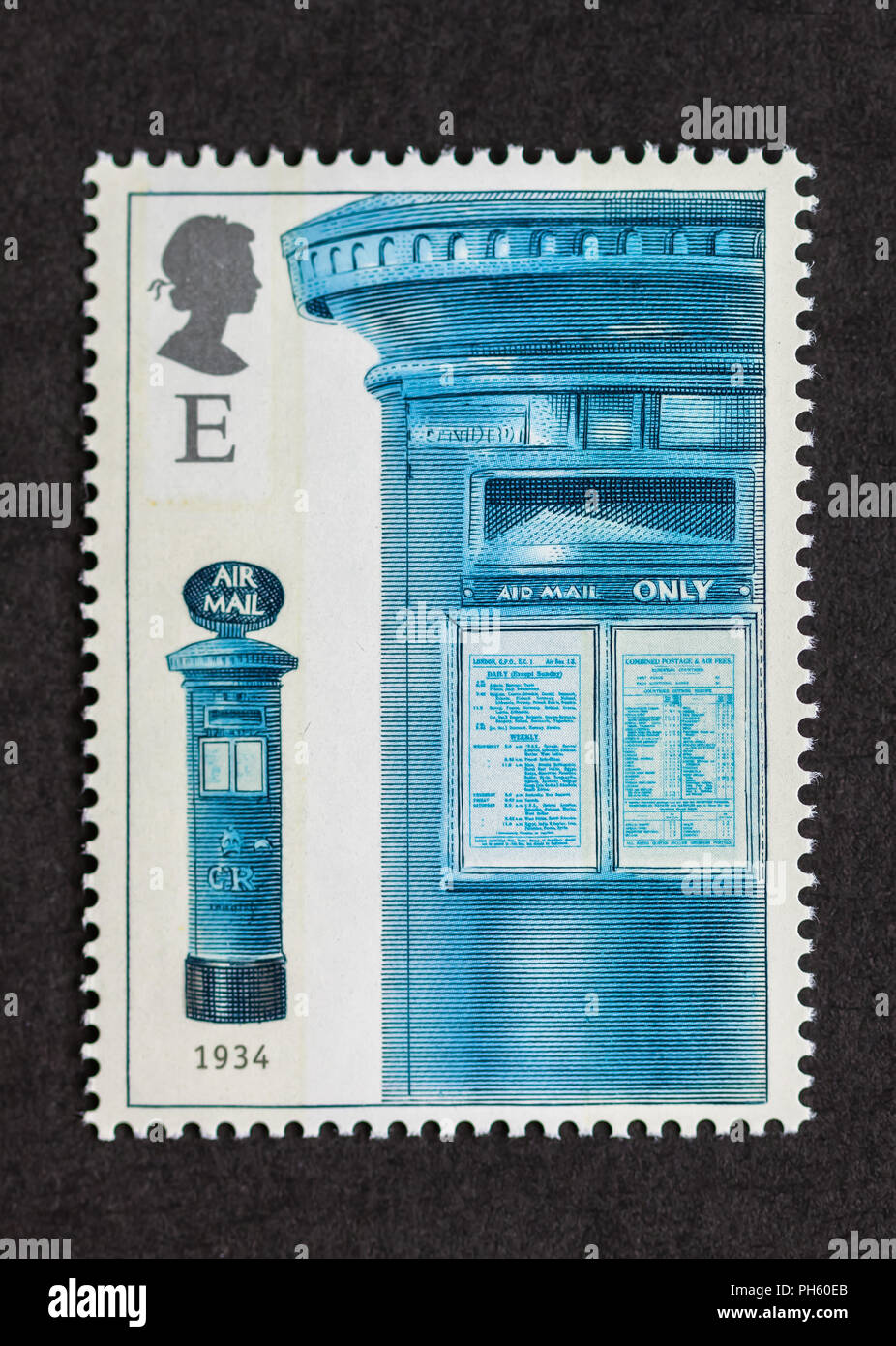 Royal Mail stamp dispose post box Banque D'Images