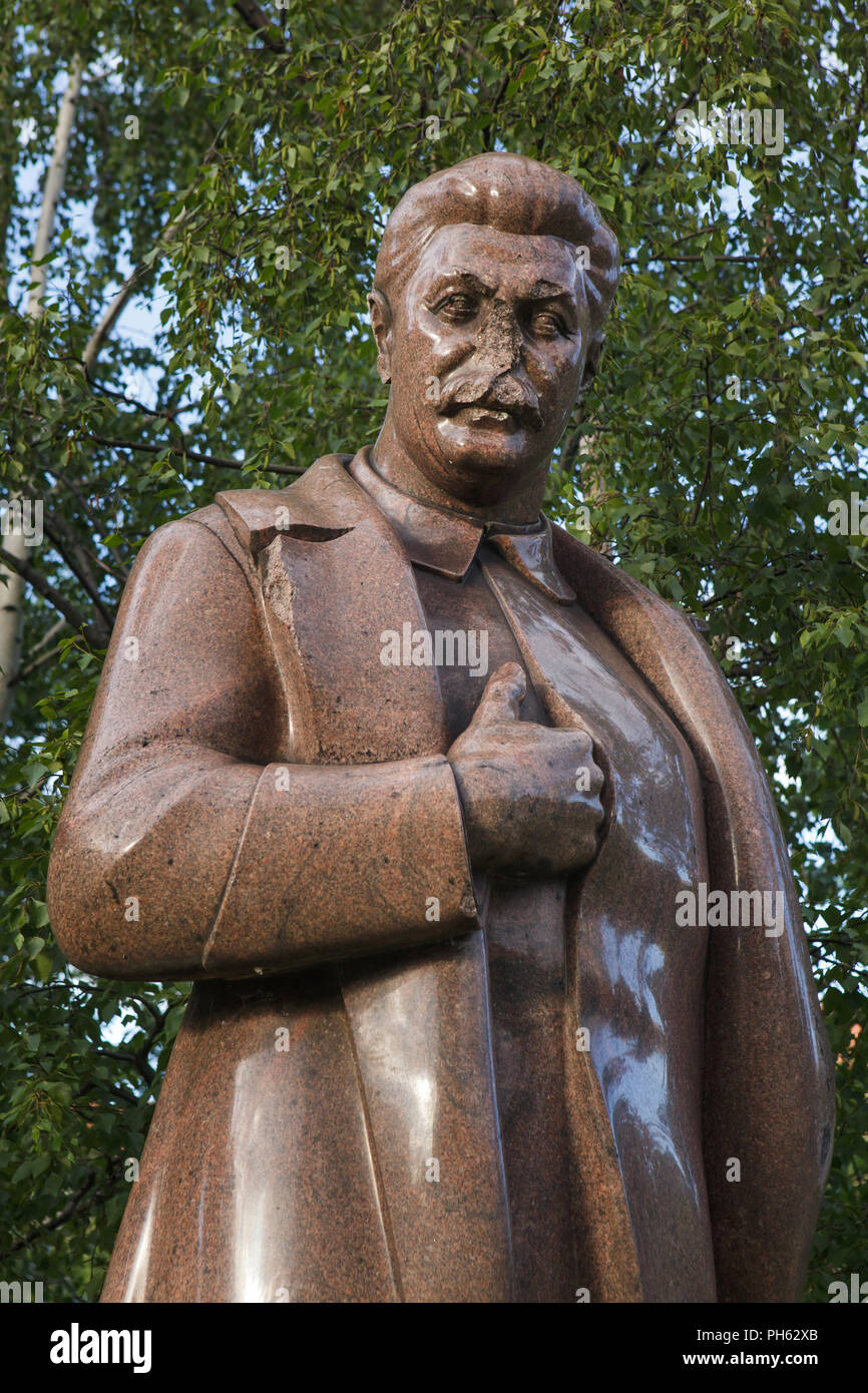 Monument au dictateur soviétique Joseph Staline, conçu par le sculpteur soviétique Sergueï Merkurov (1938) sur l'affichage dans le parc Muzeon Monument tombé à Moscou, Russie. La statue de granit rose a été observé pour la première fois dans le pavillon soviétique à la 1939 New York World's Fair. Banque D'Images