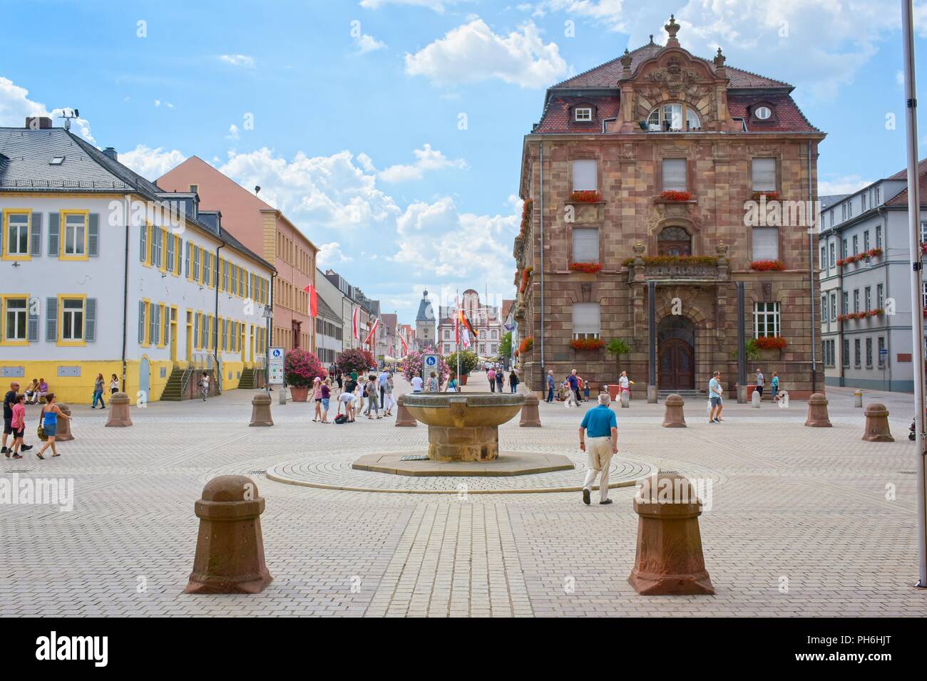 Speyer, Rhénanie-Palatinat, Allemagne - le 6 juillet 2018 : Biew de Main Street à Speyer. Banque D'Images