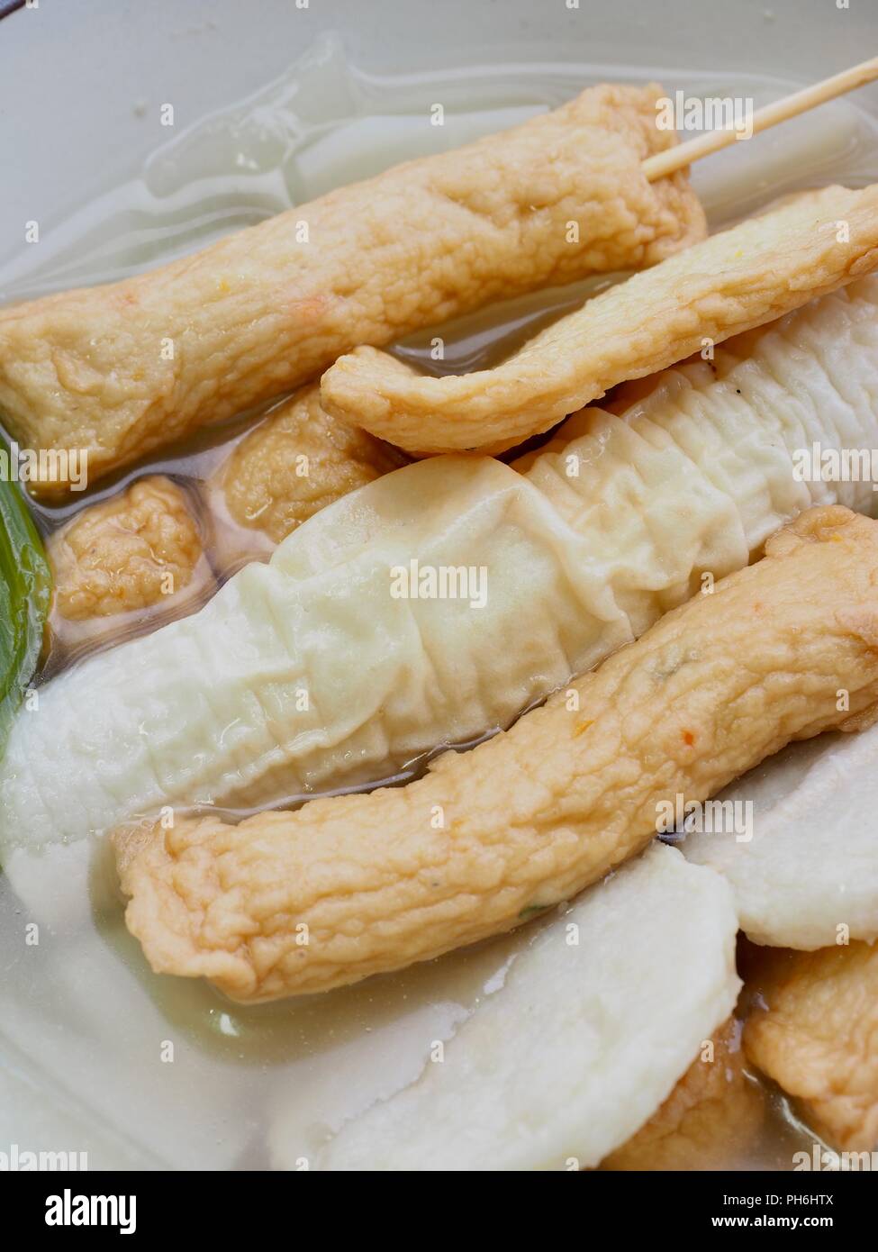 Pâte de poisson alimentaire asiatique stew, eomuk tang Banque D'Images