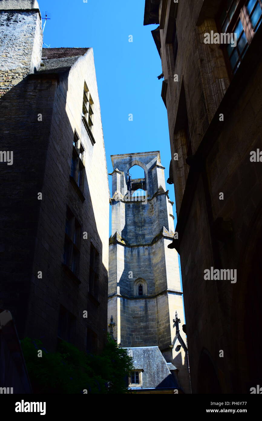 Vue sur le magnifique village de Sarlat-la-Caneda, France Banque D'Images