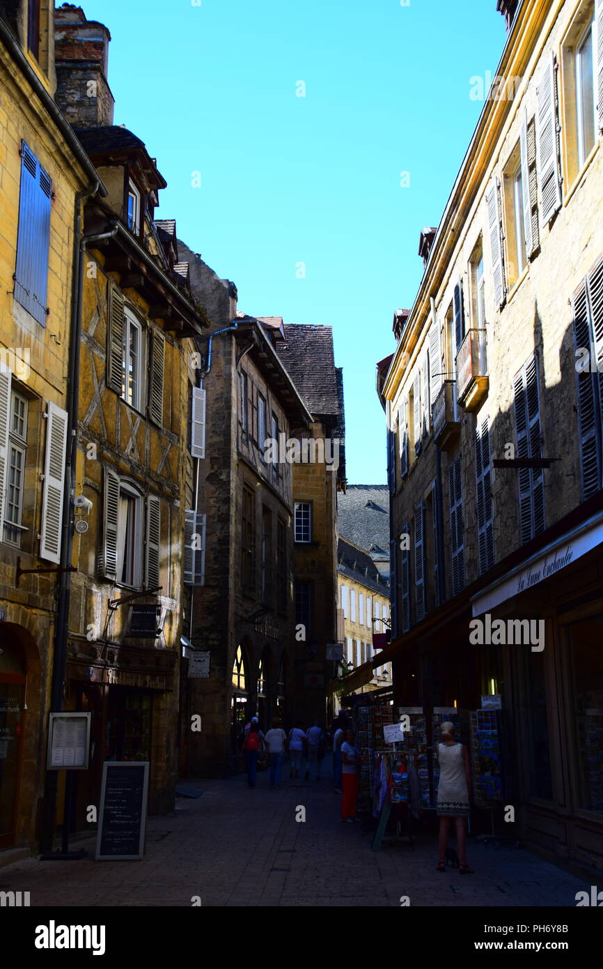 Vue sur le magnifique village de Sarlat-la-Caneda, France Banque D'Images