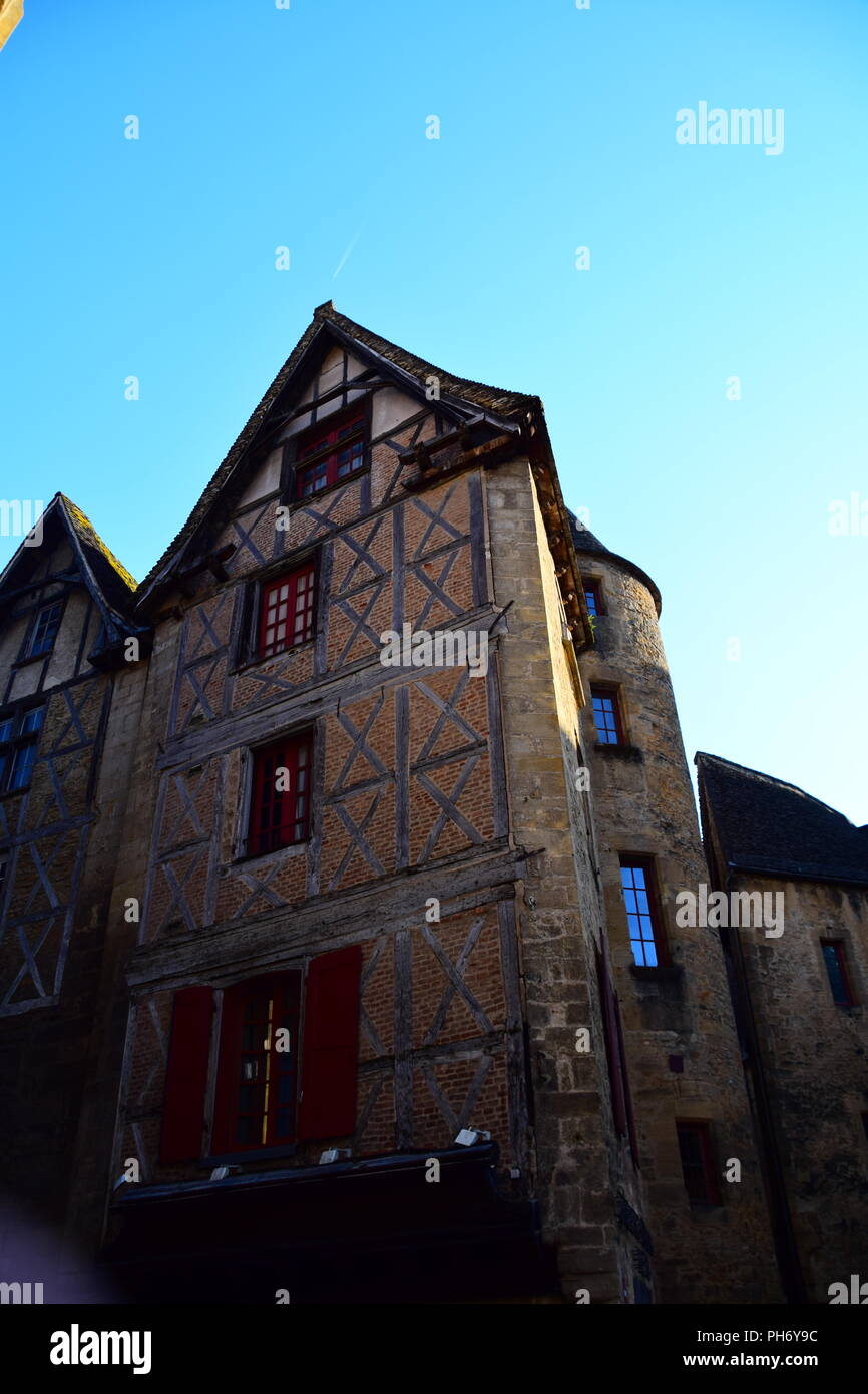 Vue sur le magnifique village de Sarlat-la-Caneda, France Banque D'Images
