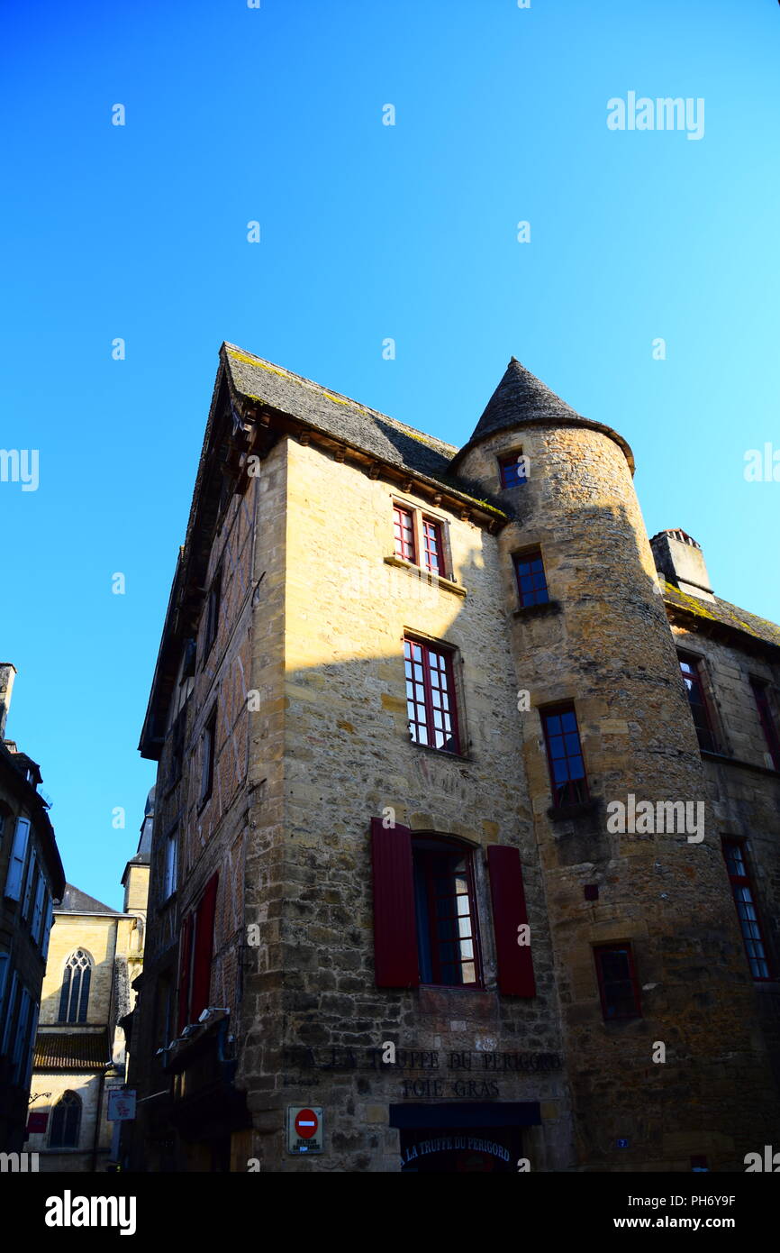 Vue sur le magnifique village de Sarlat-la-Caneda, France Banque D'Images
