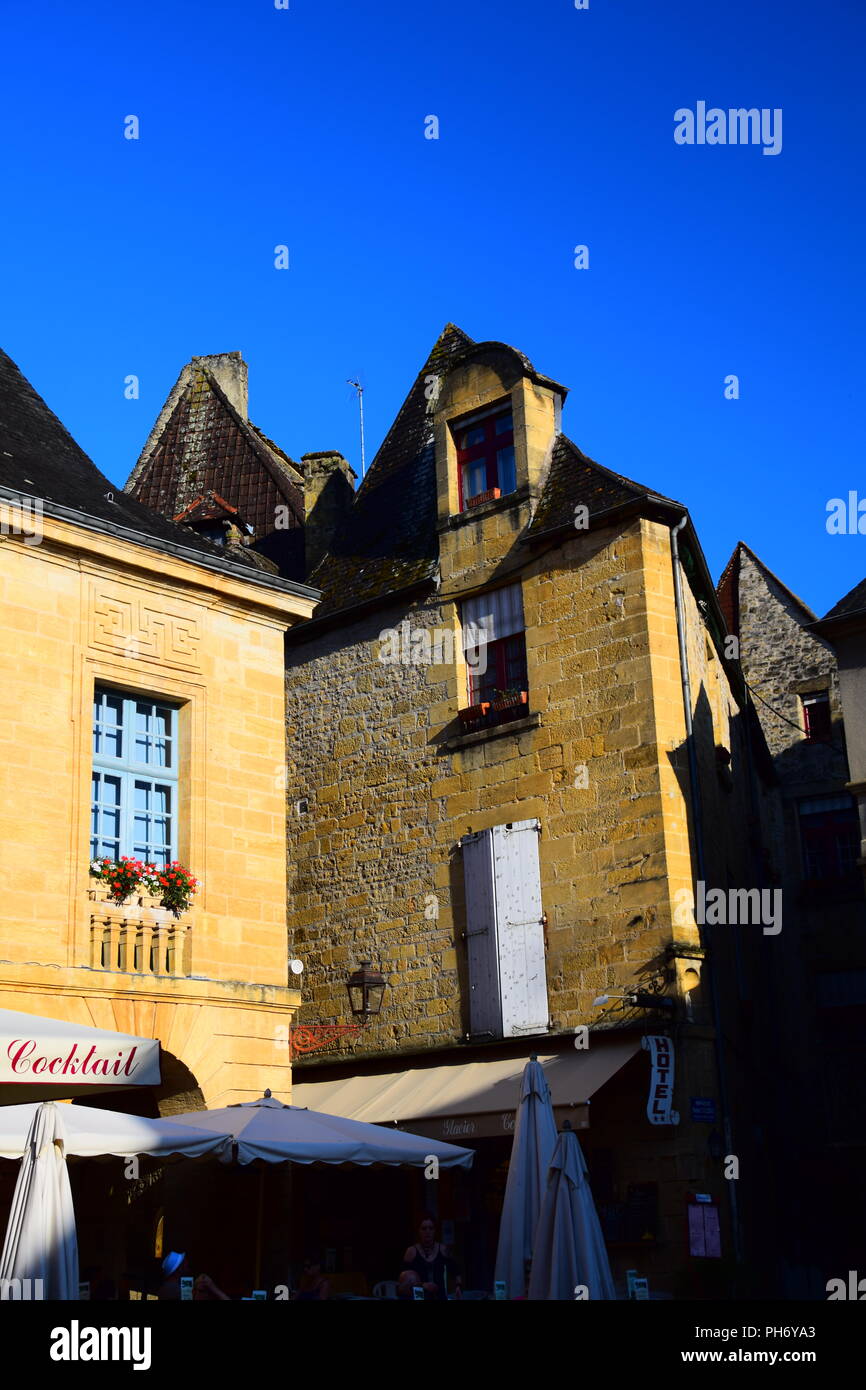 Vue sur le magnifique village de Sarlat-la-Caneda, France Banque D'Images