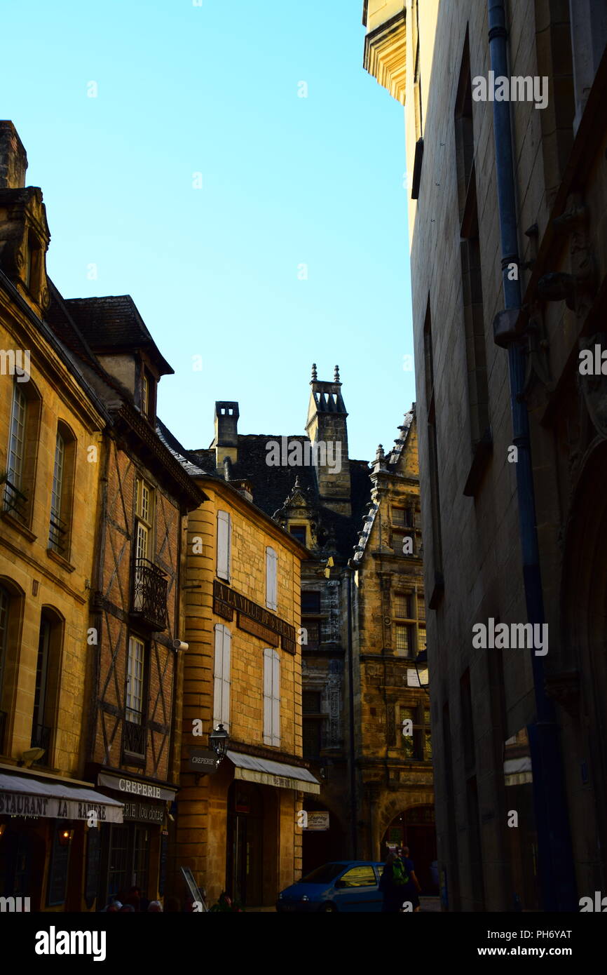 Vue sur le magnifique village de Sarlat-la-Caneda, France Banque D'Images