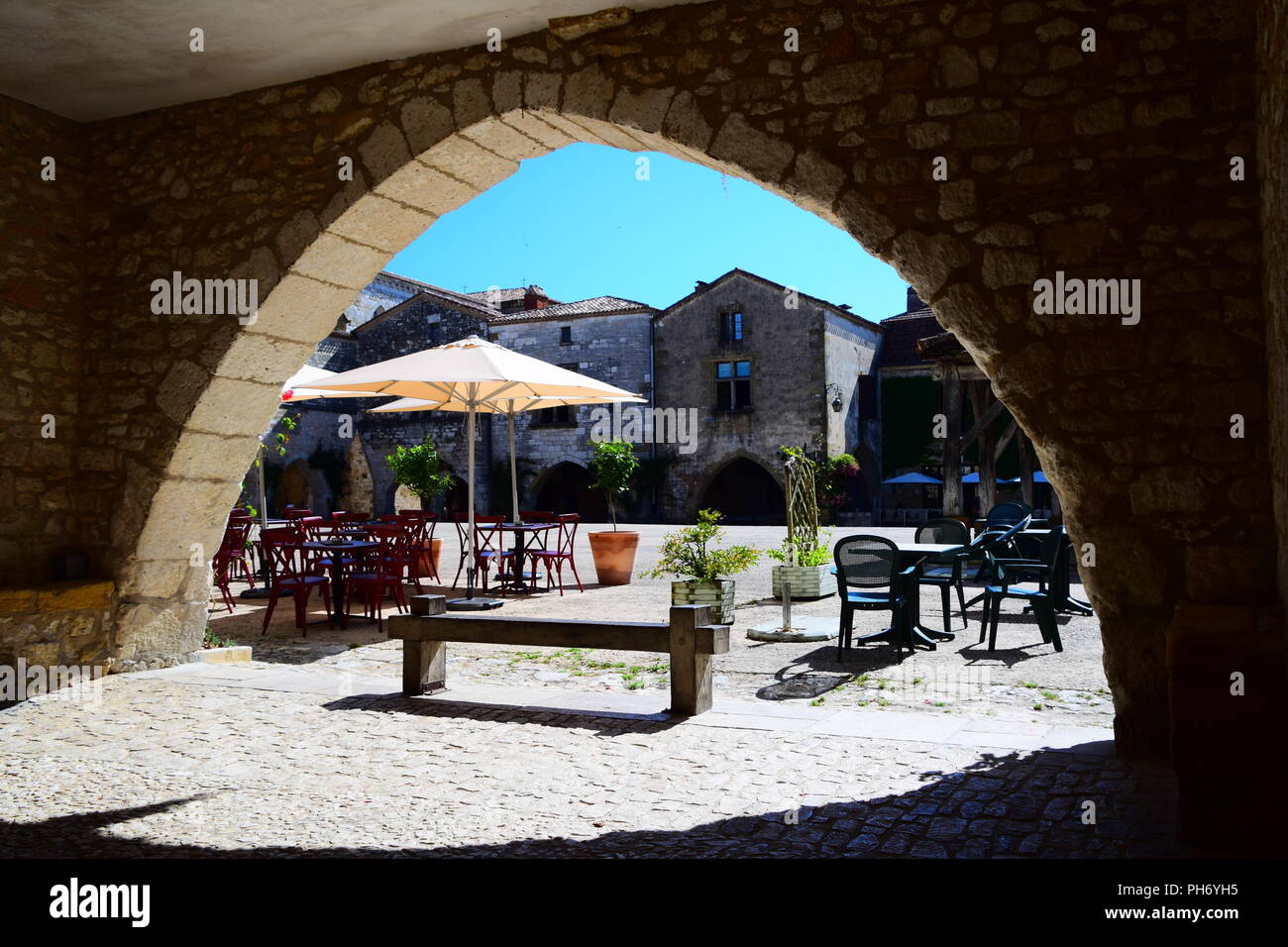 Vues du Centre et des rues de la bastide médiévale de Monpazier village dans la région de la Dordogne Banque D'Images