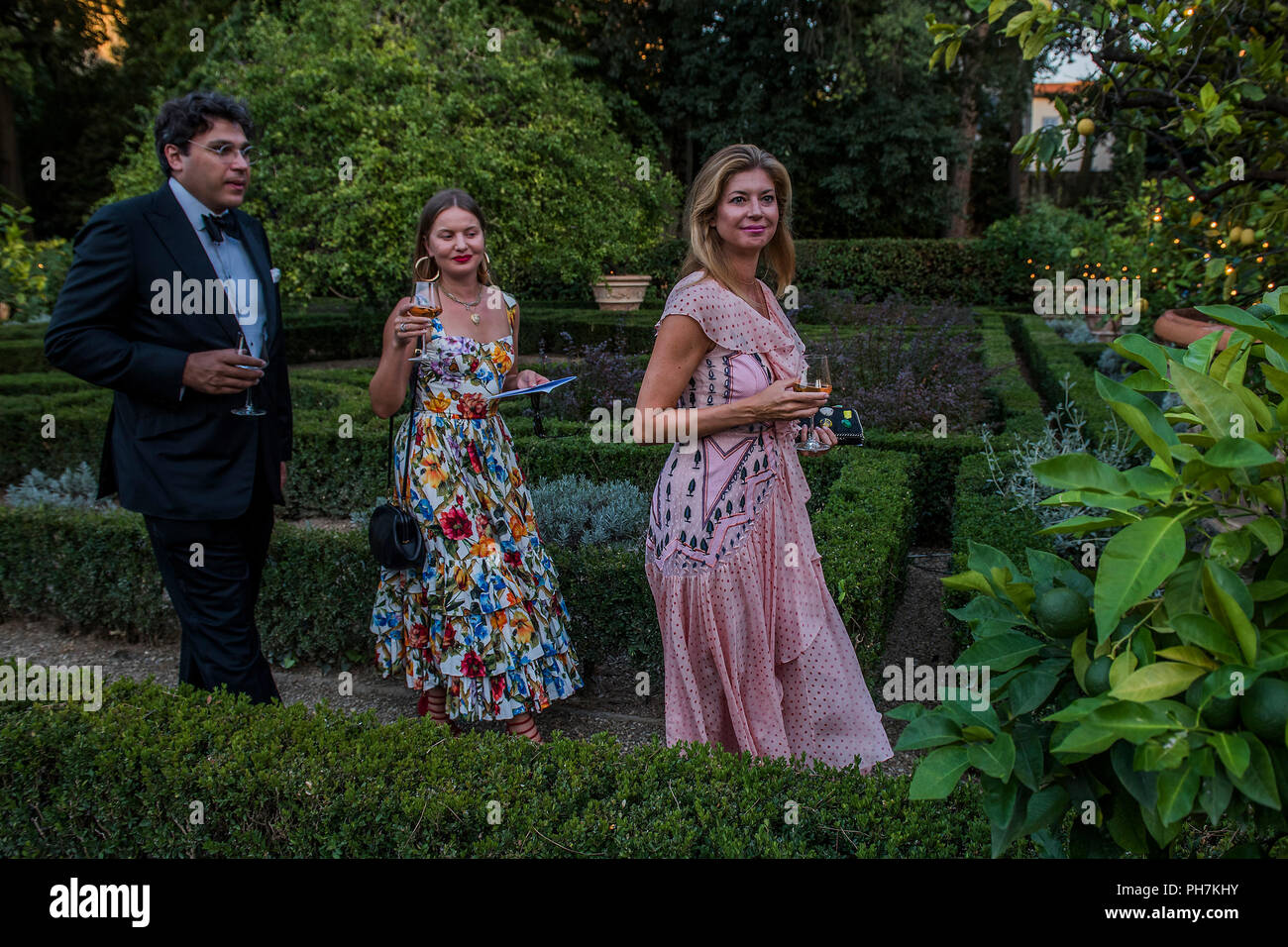 Florence, Italie. Florence, Italie. 29 août 2018. Les gens apprécient les jardins avant la performance - Soirée d'ouverture avec Don Giovanni de Mozart - dit : Guy Bell/Alamy Live News Crédit : Guy Bell/Alamy Live News Banque D'Images