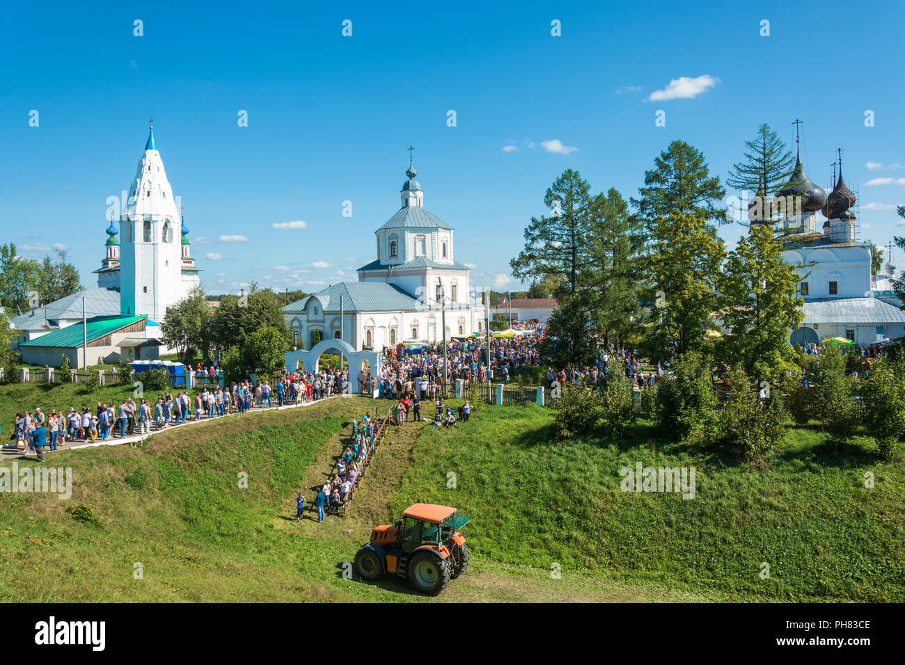 Luh, région d'Ivanovo, Russie - 08/25/2018 : au festival régional-juste-luchok Luk 25 Août 2018 dans la ville de Luh, région d'Ivanovo, Russie. Banque D'Images