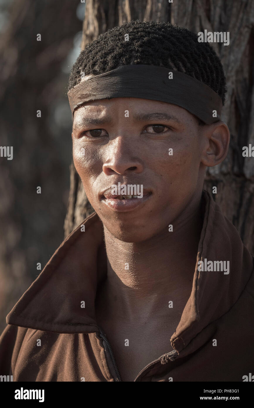 !Kung Bushmen de la n'a Jaqna région, portrait, région Hardap, Namibie Banque D'Images