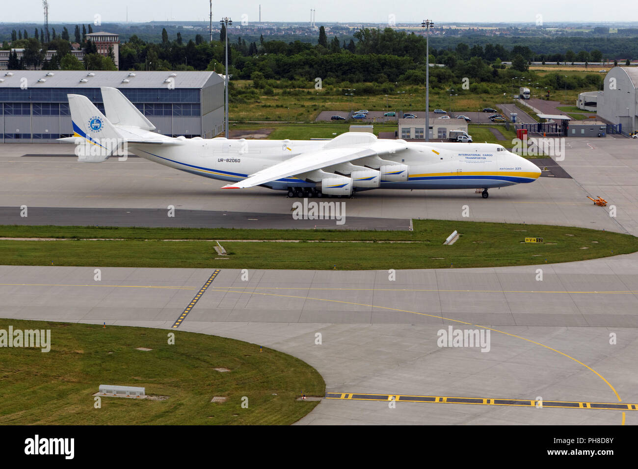 Antonov 225 à l'Leipzig Halle Airport. Banque D'Images