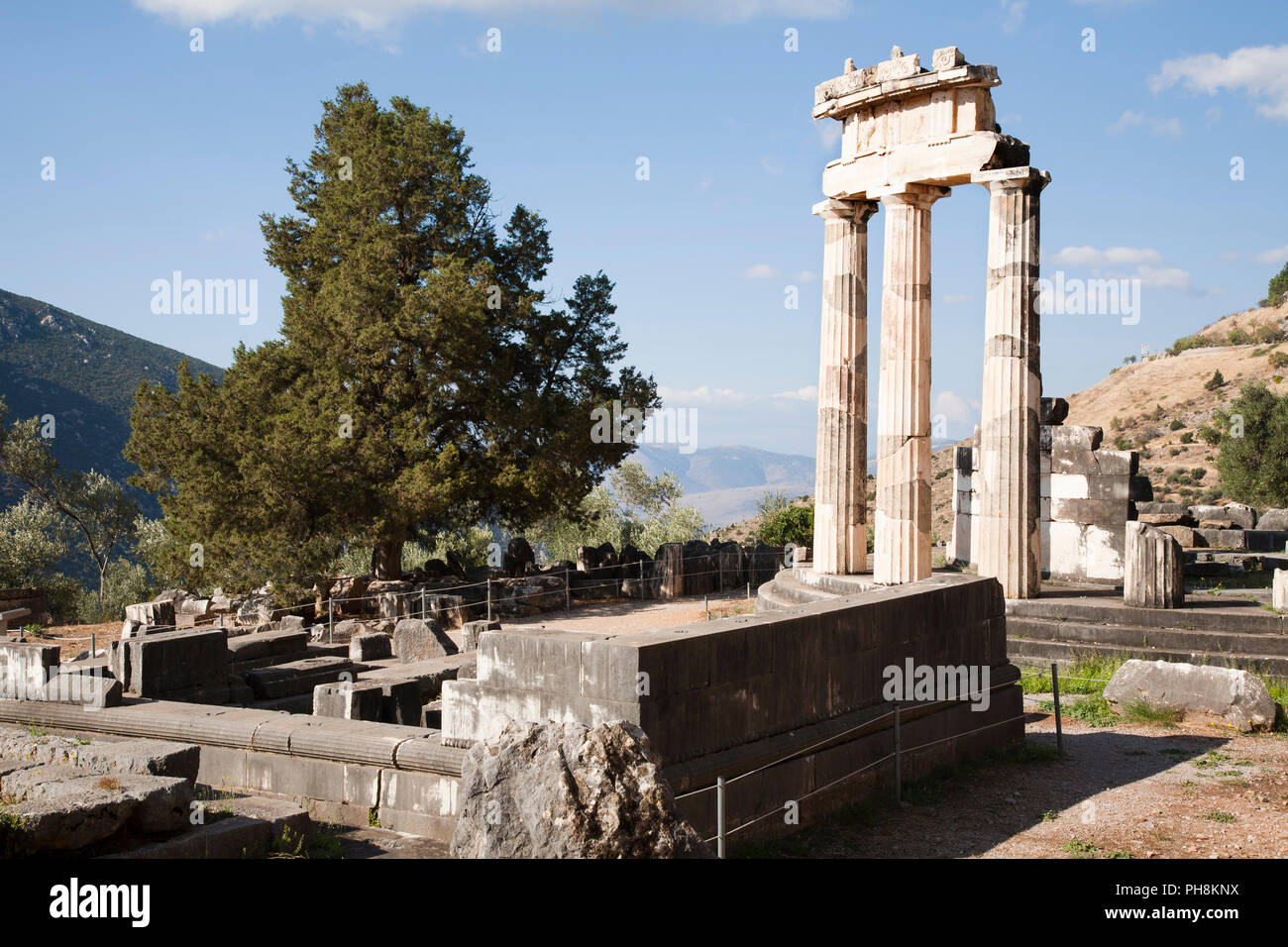 Temple d'Athéna, site archéologique de Delphes, Sterea Hellas, Grèce, Europe Banque D'Images