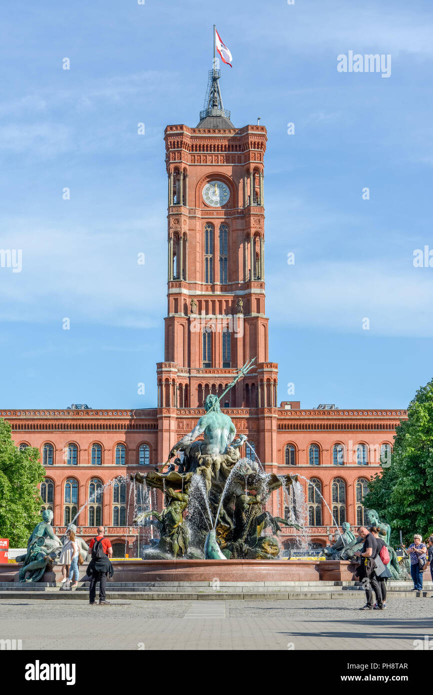 Neptunbrunnen, Rotes Rathaus, Rathaustrasse, Mitte, Berlin, Deutschland Banque D'Images