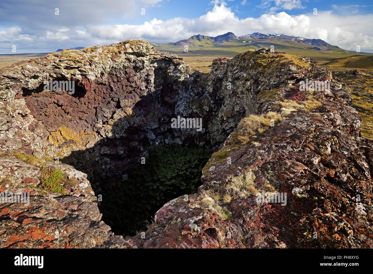 Champ de lave Neshraun avec cratère, l'Islande, de Snæfellsnes Banque D'Images