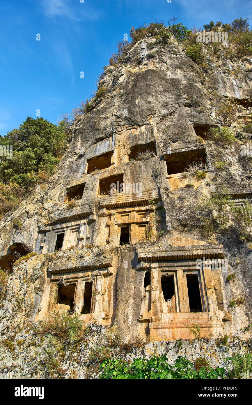 Tombeaux lyciens taillés dans la roche, Fethiye, Turquie Banque D'Images