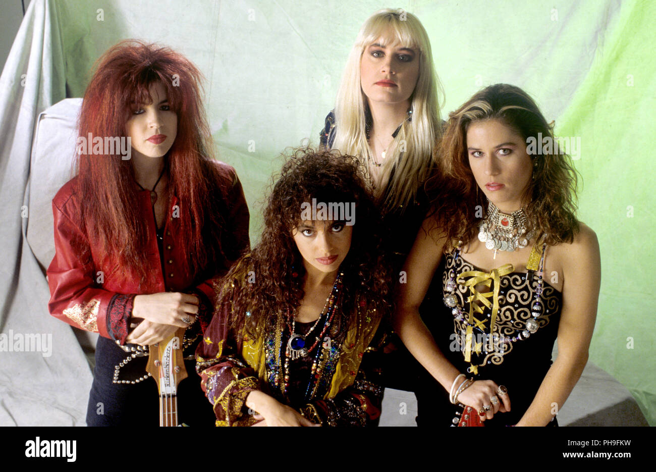 The Bangles (l-r) : Michael Steele, Susanna Hoffs, Debbi Peterson, Vicki Peterson sur 24.11.1988 à München / Munich. Dans le monde d'utilisation | Banque D'Images