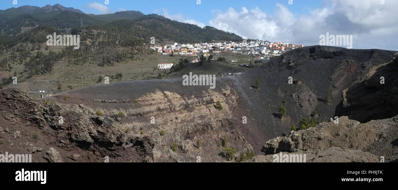 Los Canarios avec le volcan San Antonio, La Palma Banque D'Images