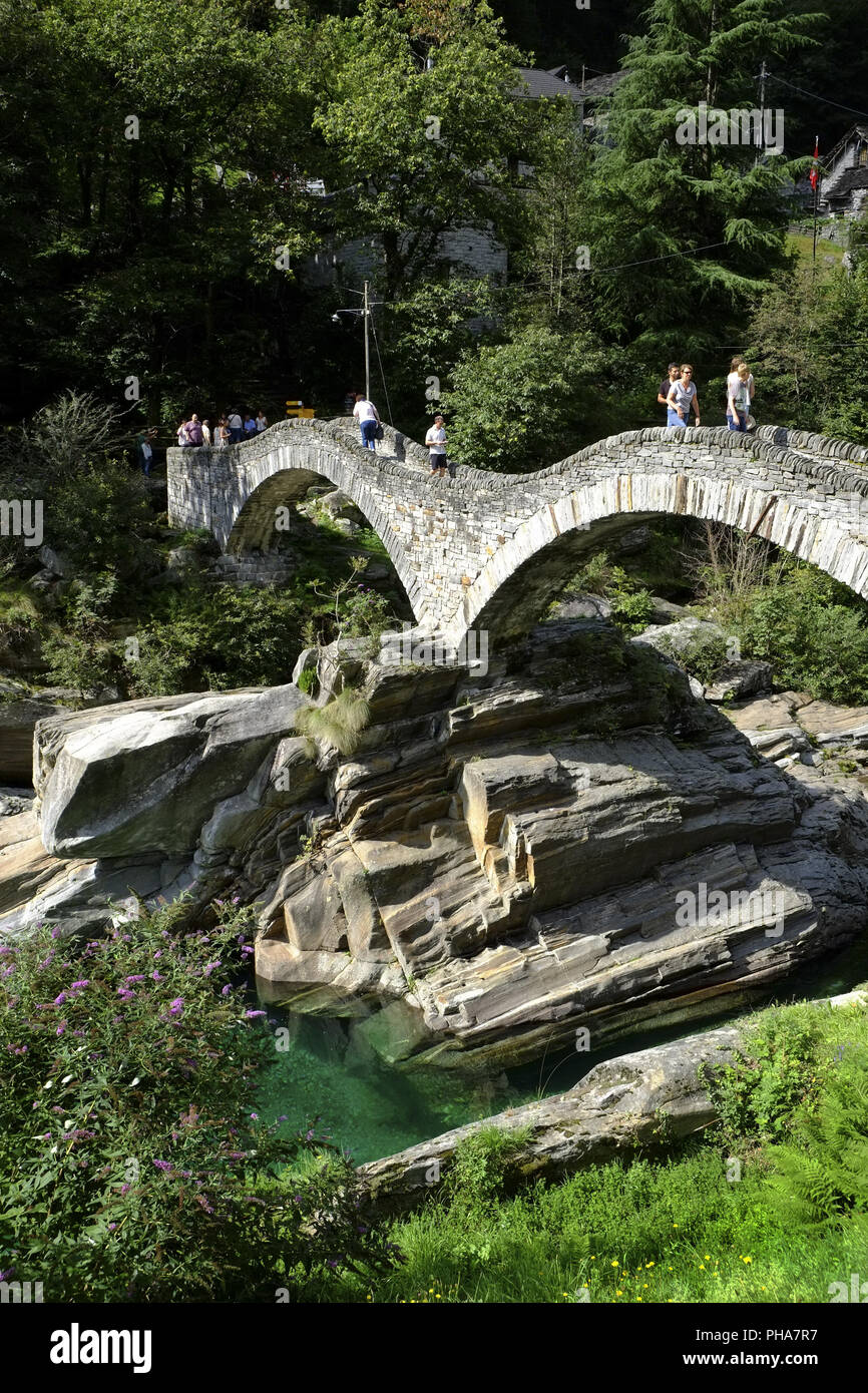 Ponte dei Salti Lavertezzo dans, Tessin, Suisse Banque D'Images