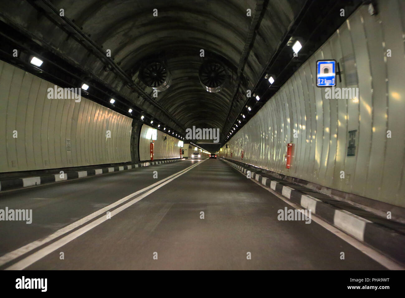 Tunnel routier grand St Bernard entre la Suisse et l'Italie Banque D'Images
