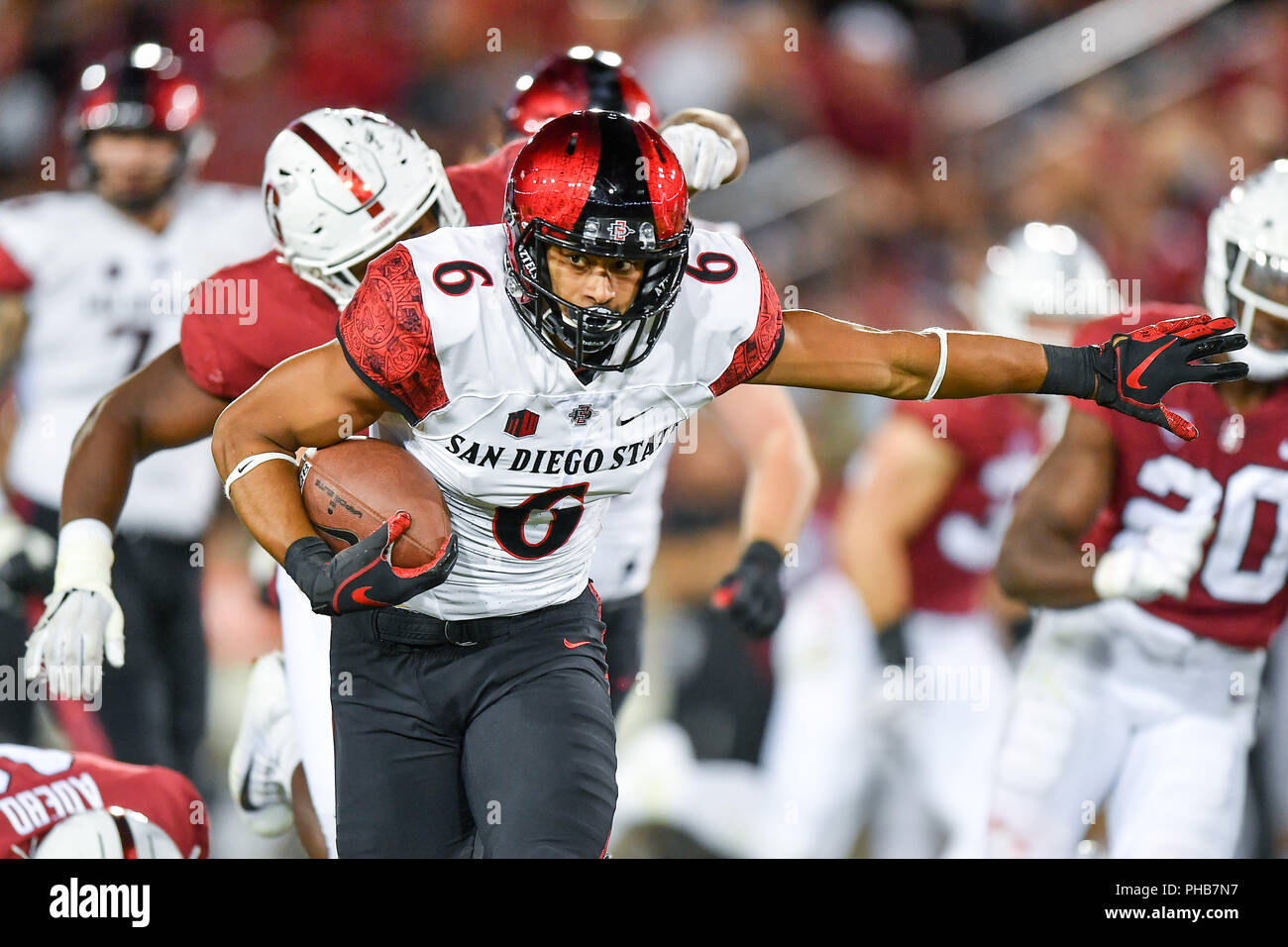 31 août 2018 : San Diego State Aztecs receveur Tim Wilson Jr (6) en action au cours de la NCAA football match entre les San Diego aztèques et le Stanford Cardinal à Stanford Stadium de Stanford, en Californie. Chris Brown/CSM Banque D'Images