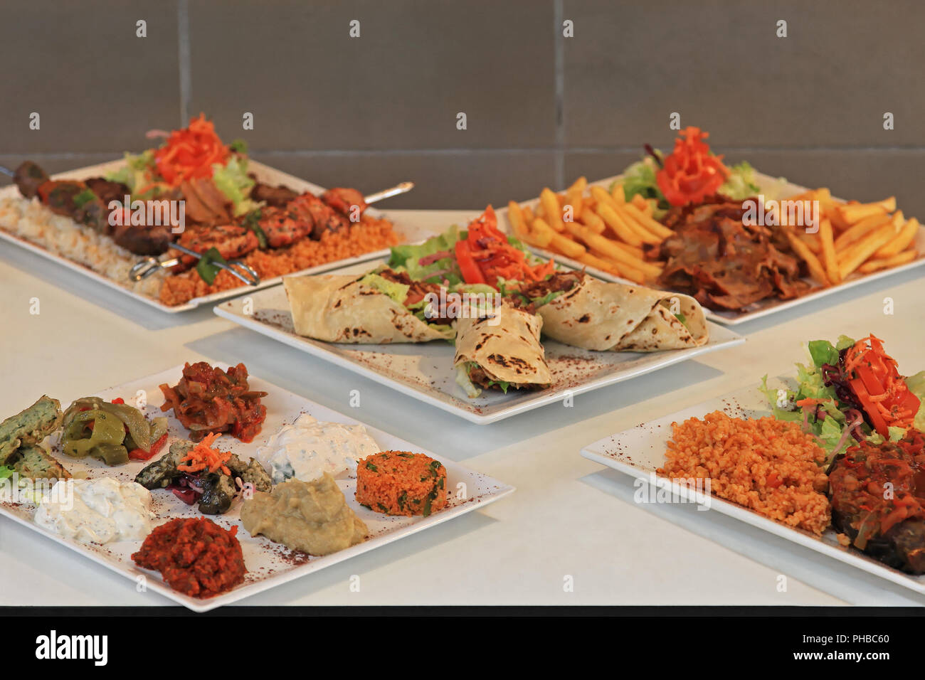 Une cuisine traditionnelle marocaine repas servi à table Banque D'Images