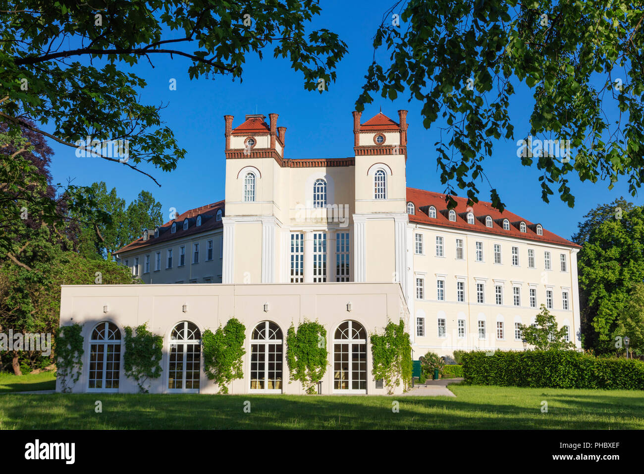 Schloss Lubbenau, Site de la biosphère de l'UNESCO, Spreewald, Brandebourg, Allemagne, Europe Banque D'Images